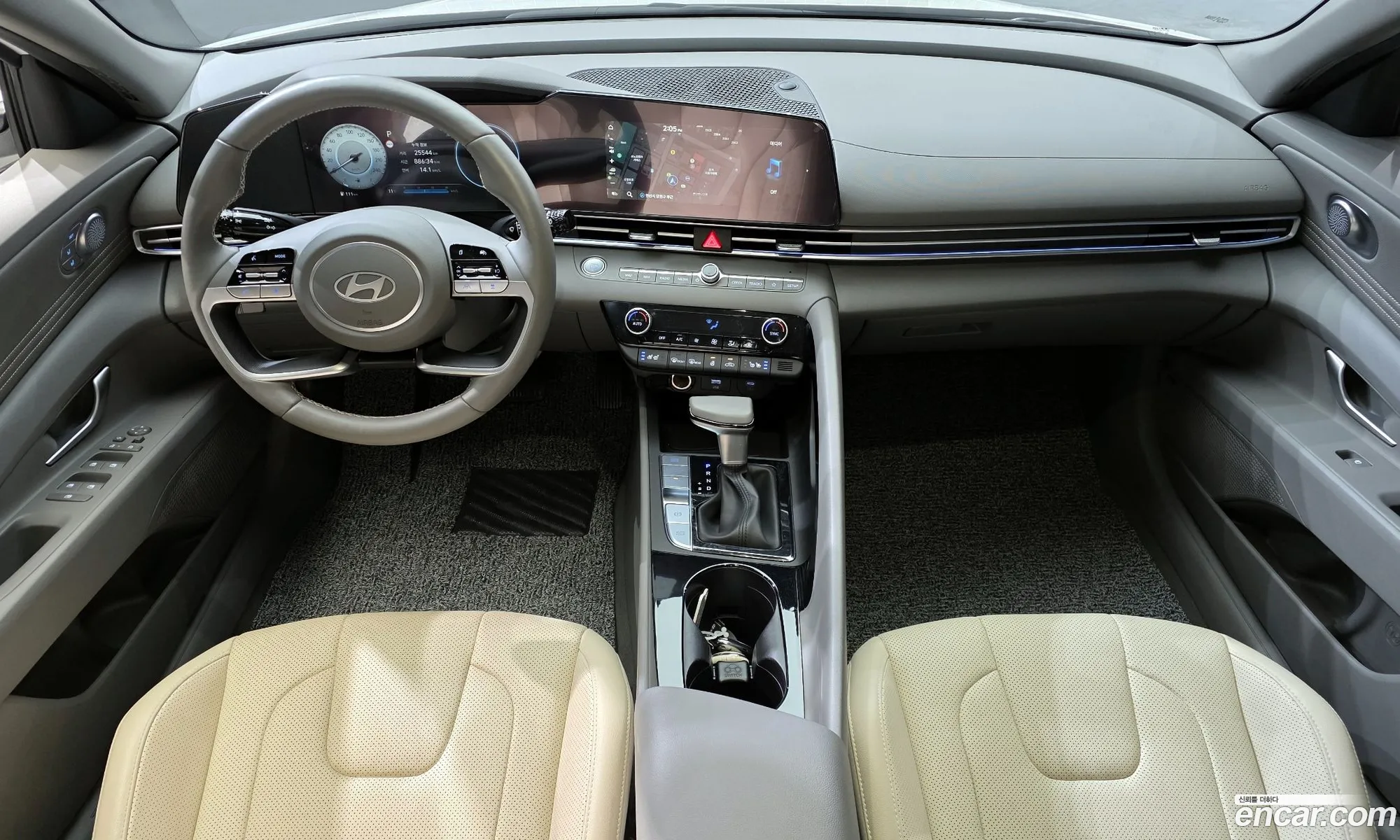 Hyundai Elantra 2024 — 10