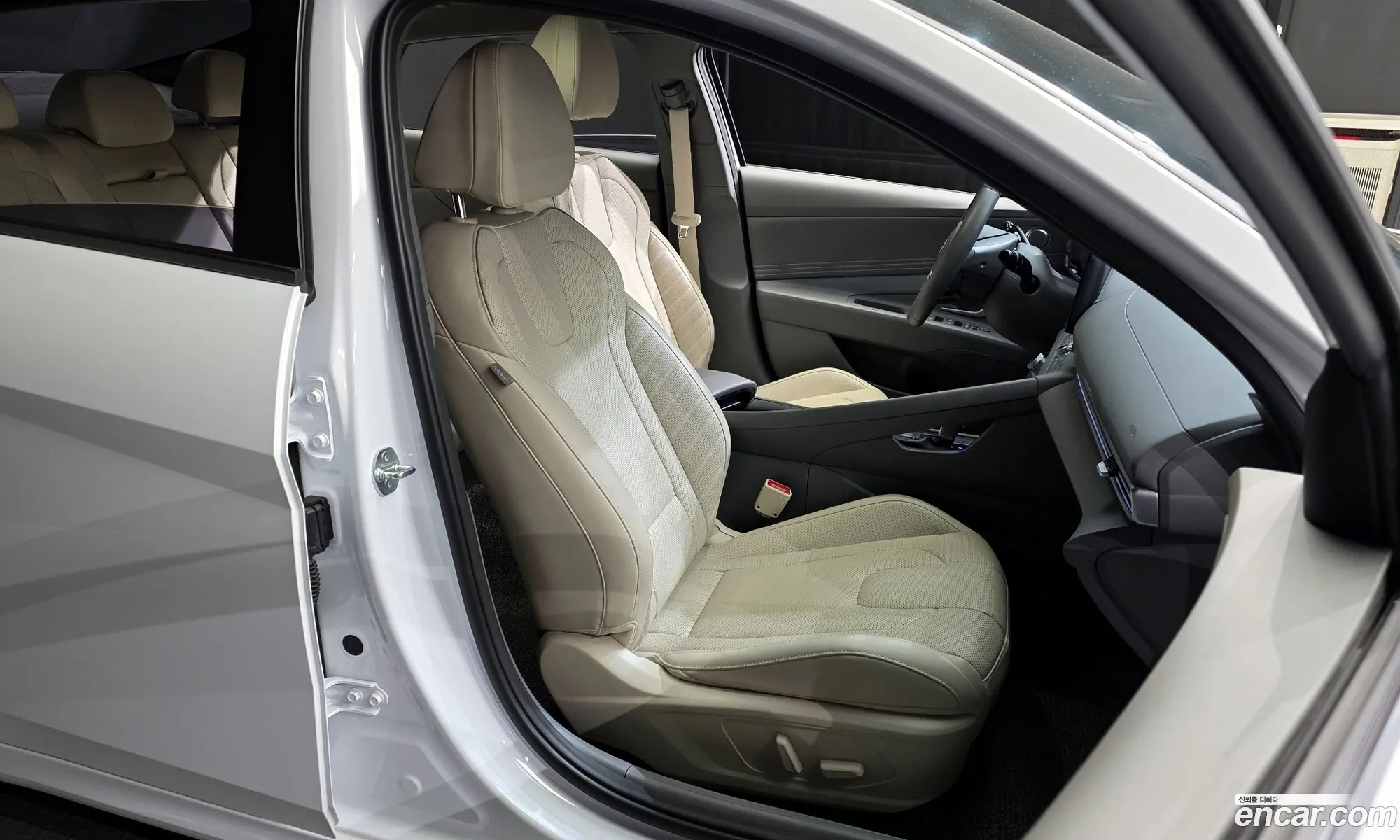 Hyundai Elantra 2024 — 6