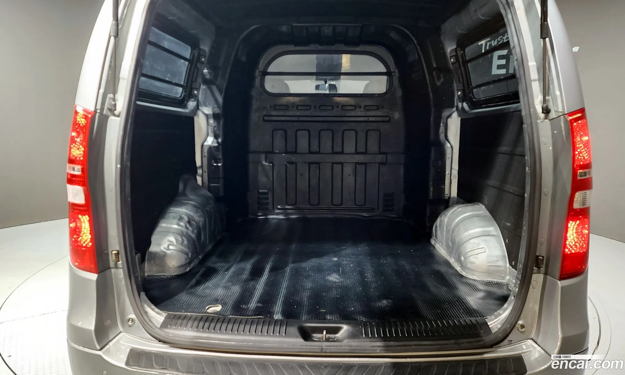 Hyundai Grand Starex 2020 — 3