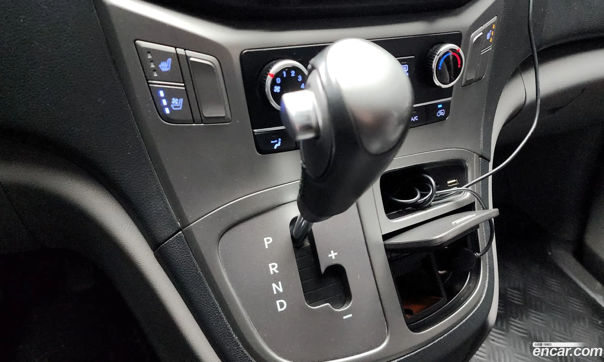 Hyundai Grand Starex 2020 — 18