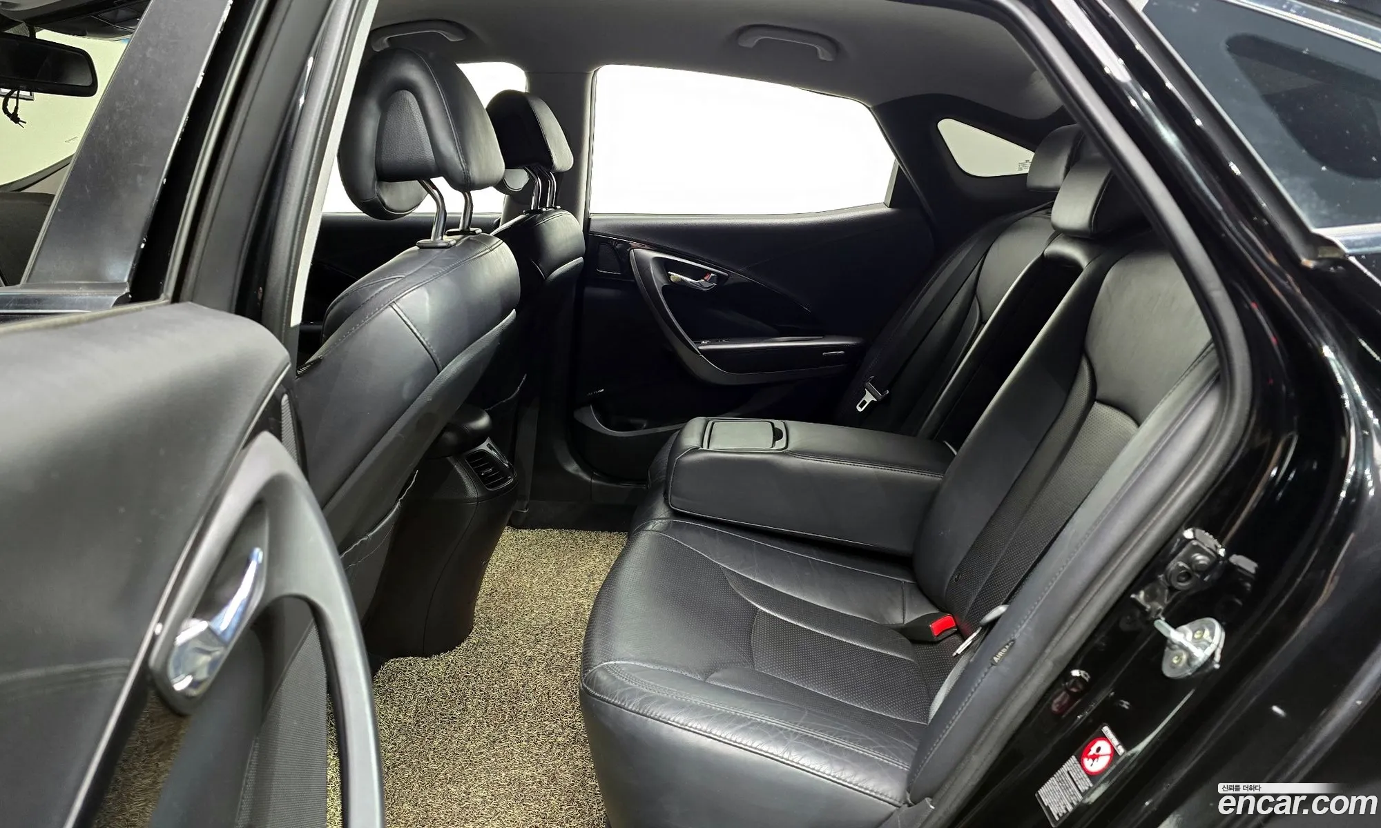 Hyundai Grandeur HG 2014 — 17