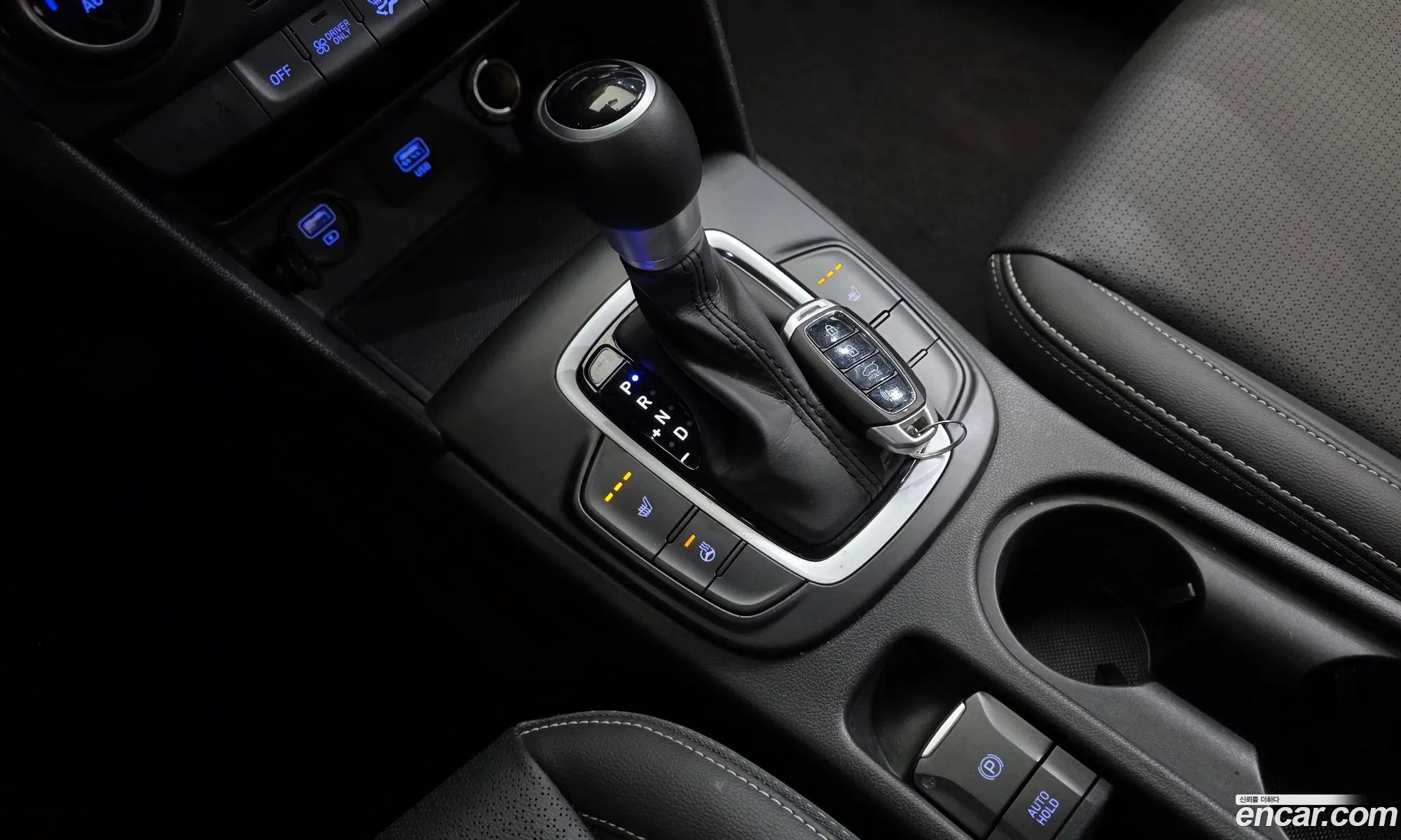 Hyundai Kona Hybrid 2020 — 18