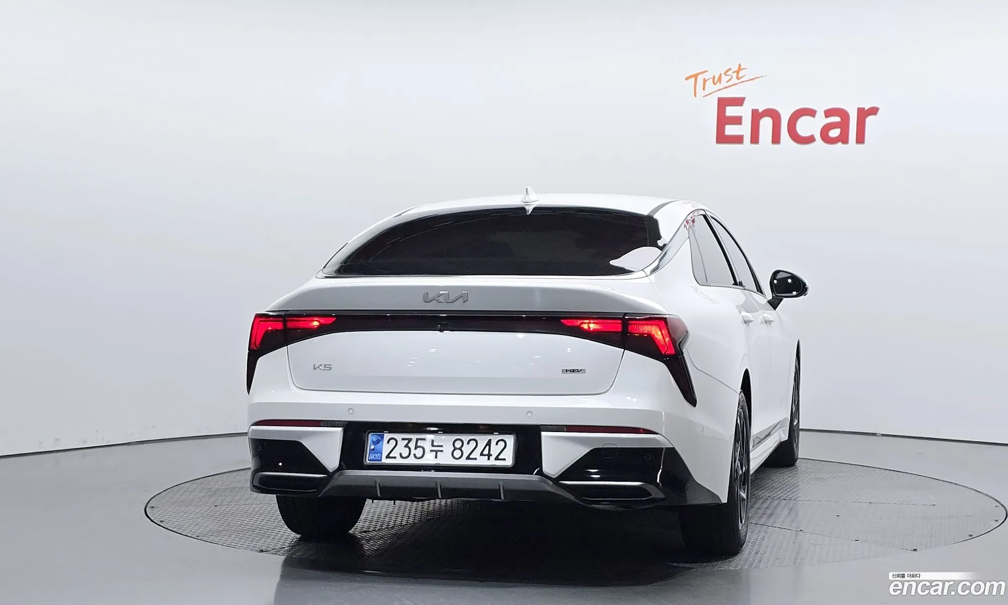 Kia K5 Hybrid 2024 — 9