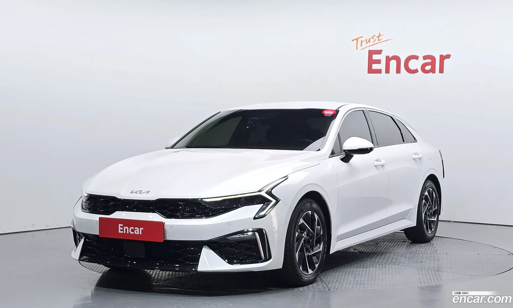 Kia K5 Hybrid 2024 — 11