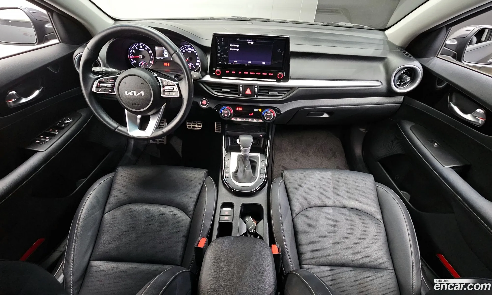 Kia K3 2023 — 4