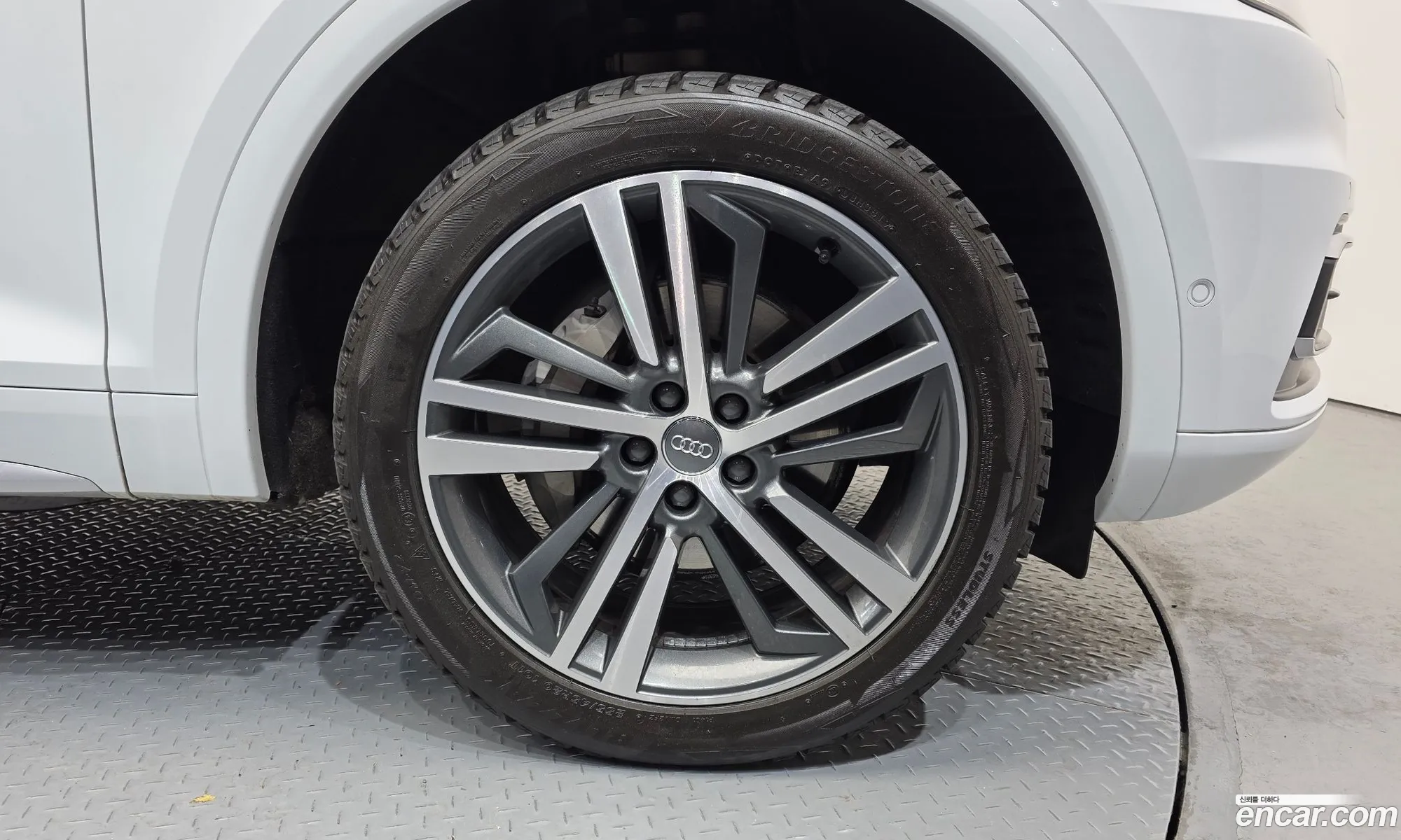 Audi Q5 2020 WAUZZZFY0L2085331 — 5