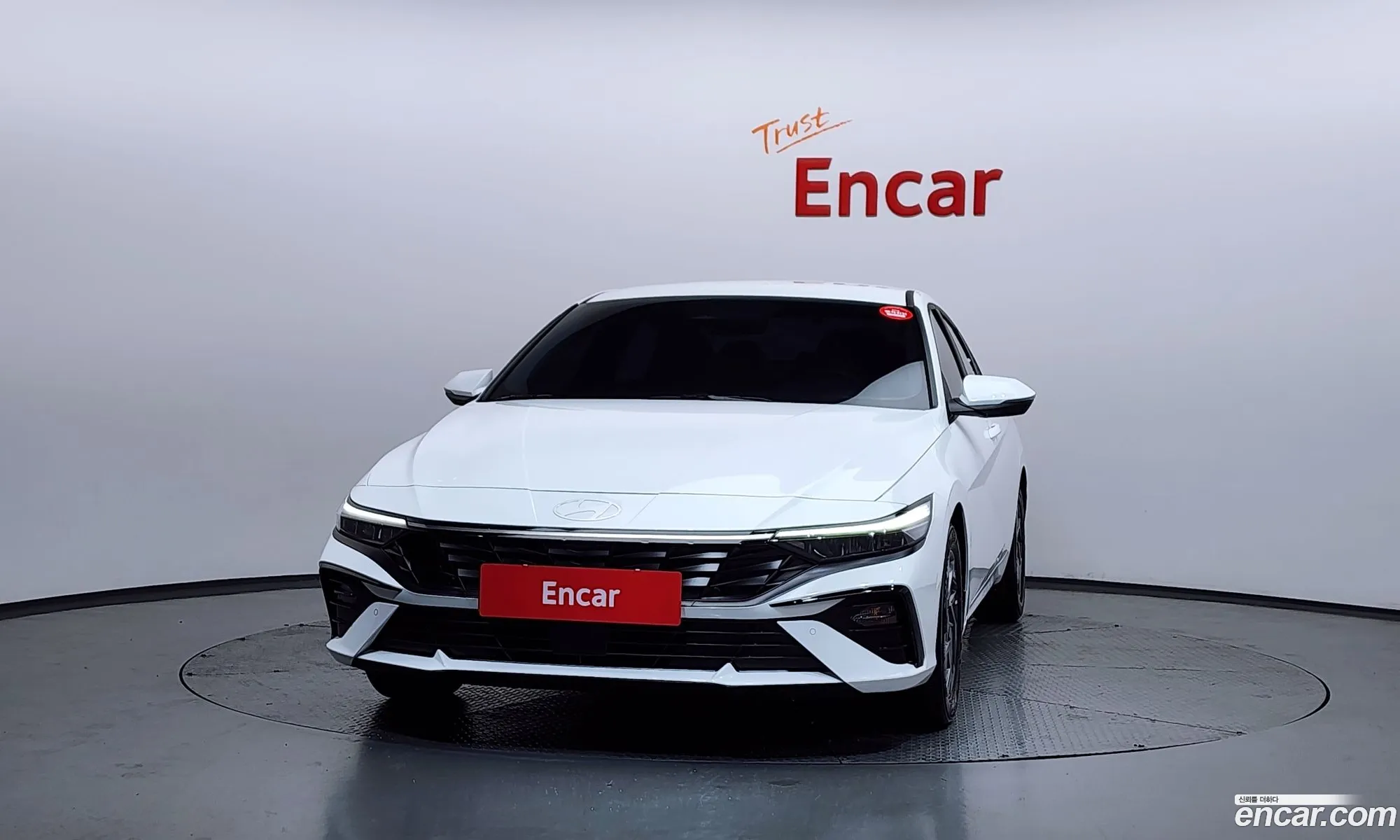 Hyundai Elantra Hybrid 2025 — 3