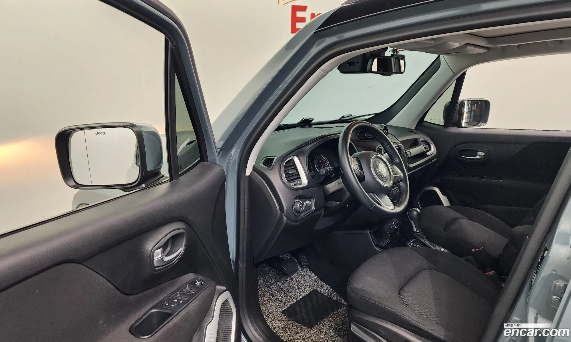 Jeep Renegade 2018 1C4BU000 — 6