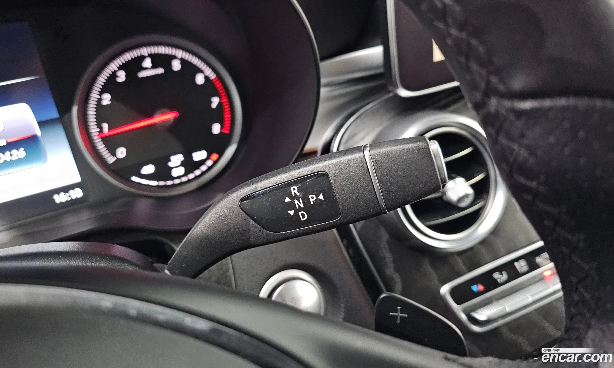 Mercedes-Benz GLC-Class X253 2019 — 17
