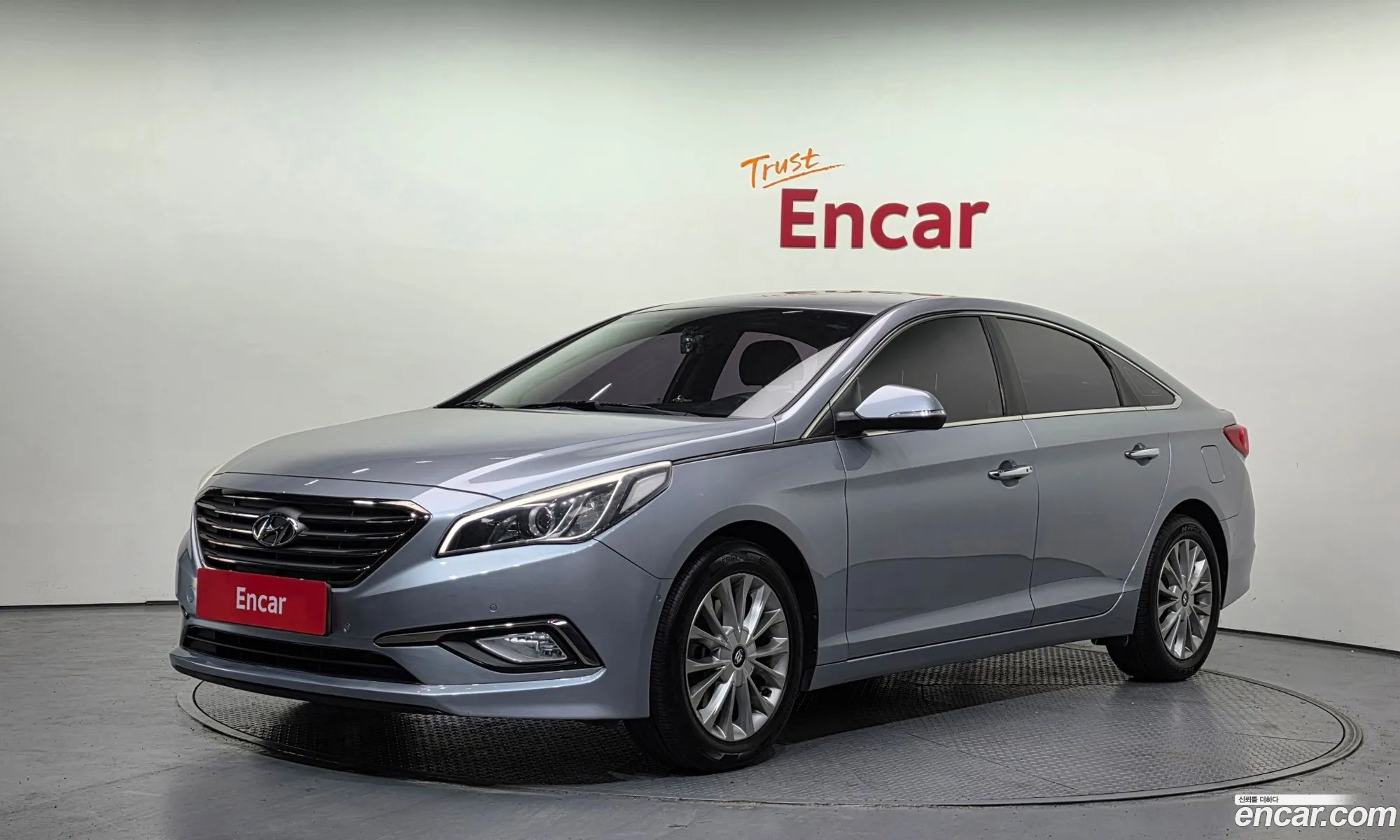 Hyundai LF Sonata 2014 — 17