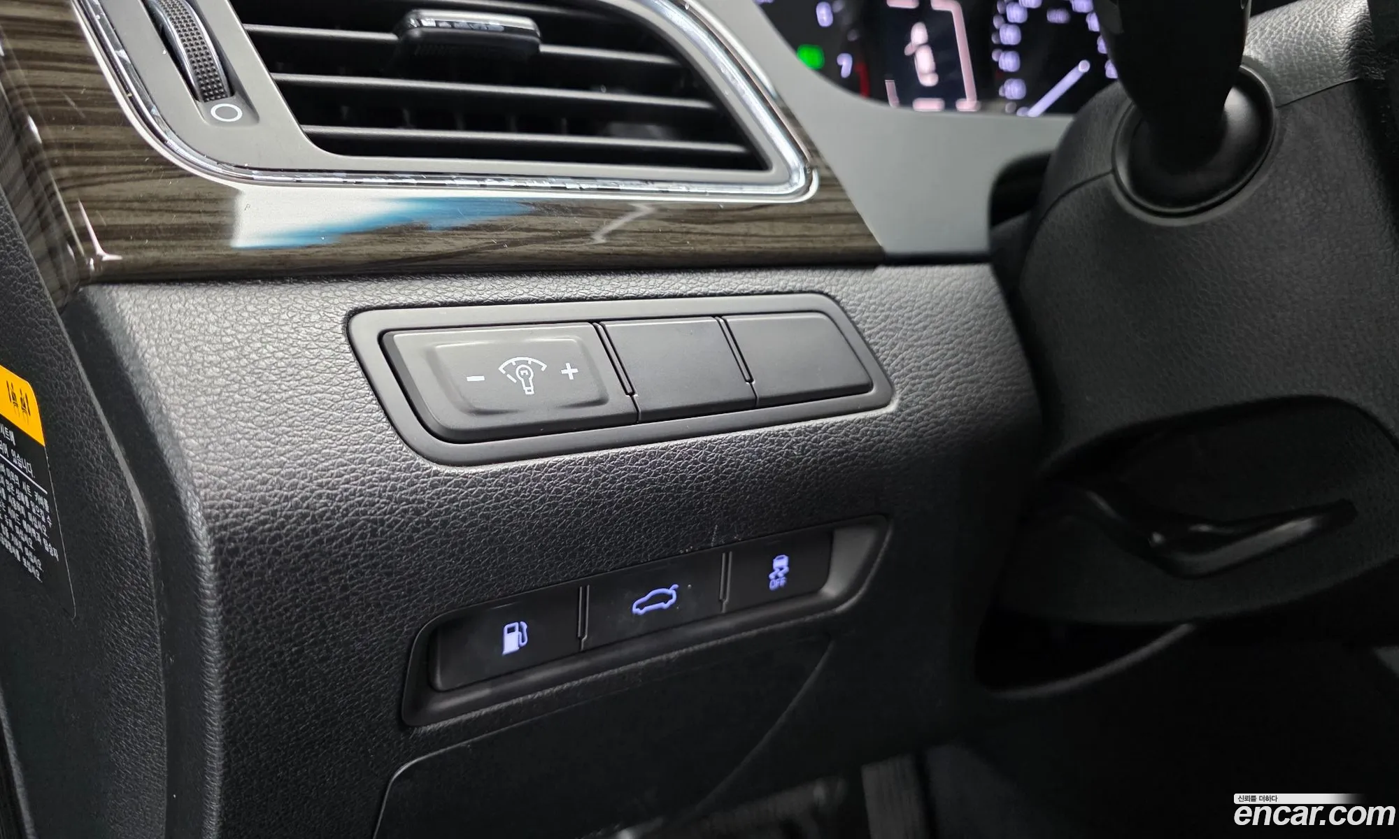 Hyundai LF Sonata 2014 — 18