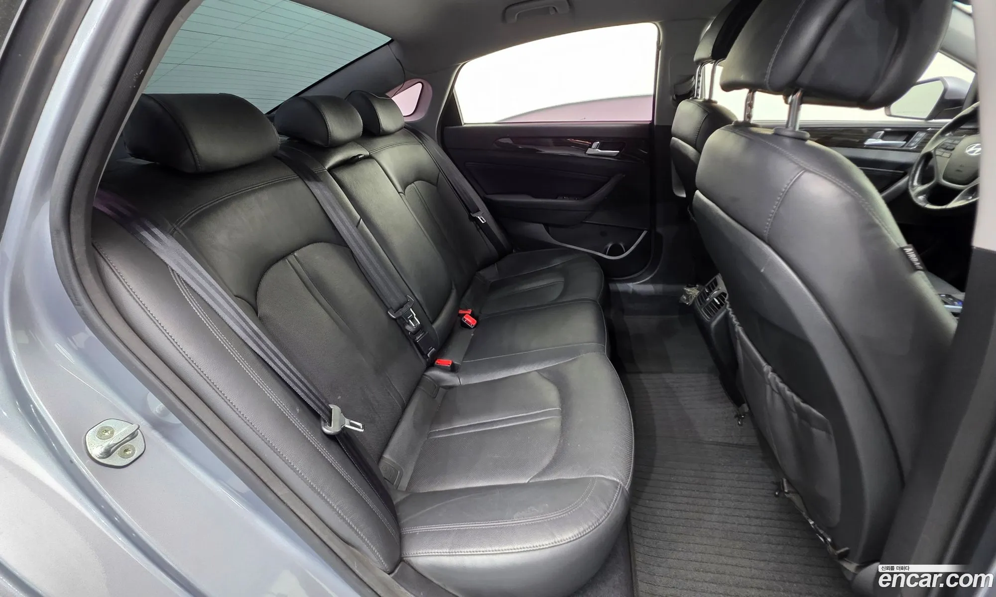 Hyundai LF Sonata 2014 — 13