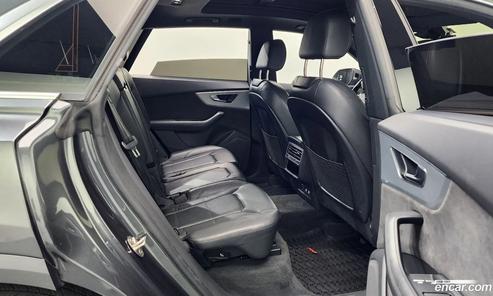 Audi Q8 2020 WAUZZZF18LD019732 — 12