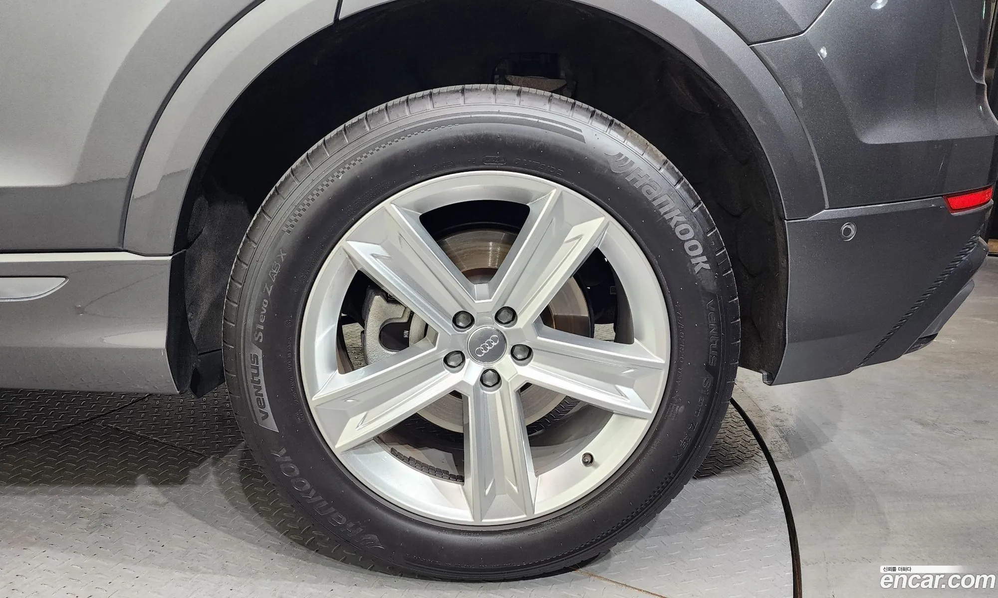 Audi Q8 2020 WAUZZZF18LD019732 — 13