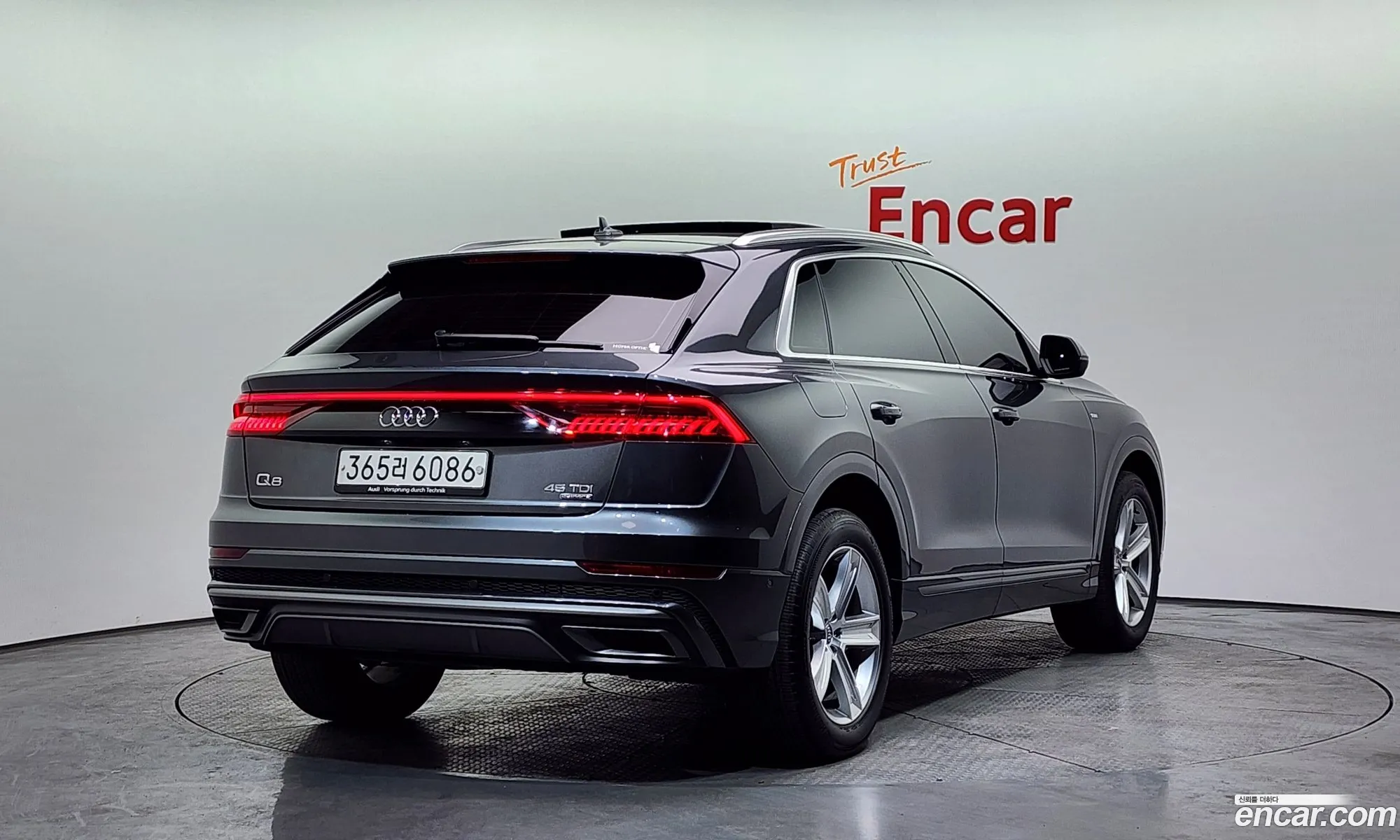 Audi Q8 2020 WAUZZZF18LD019732 — 4