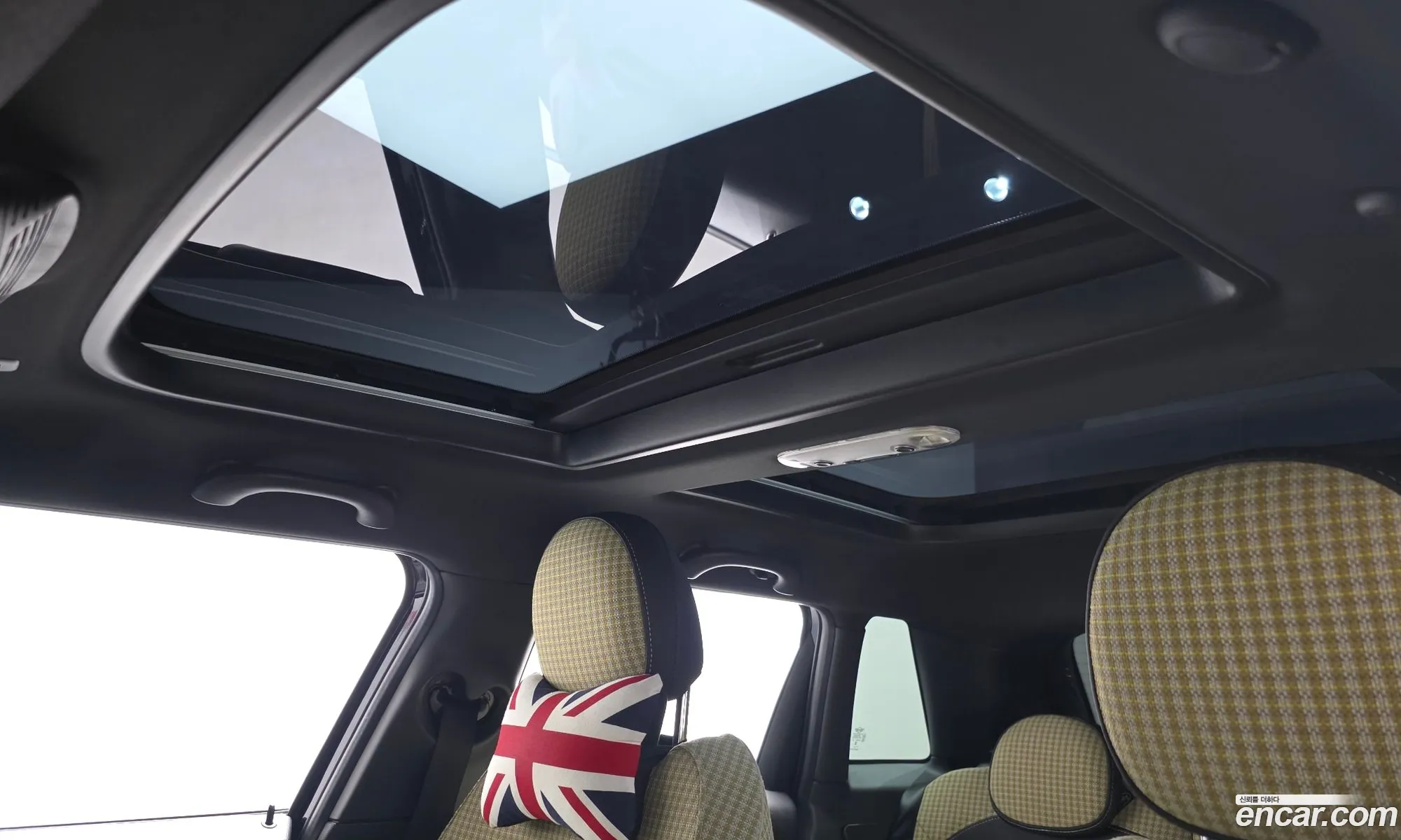 Mini Cooper S 2023 WMW61DK09P2U26471 — 3