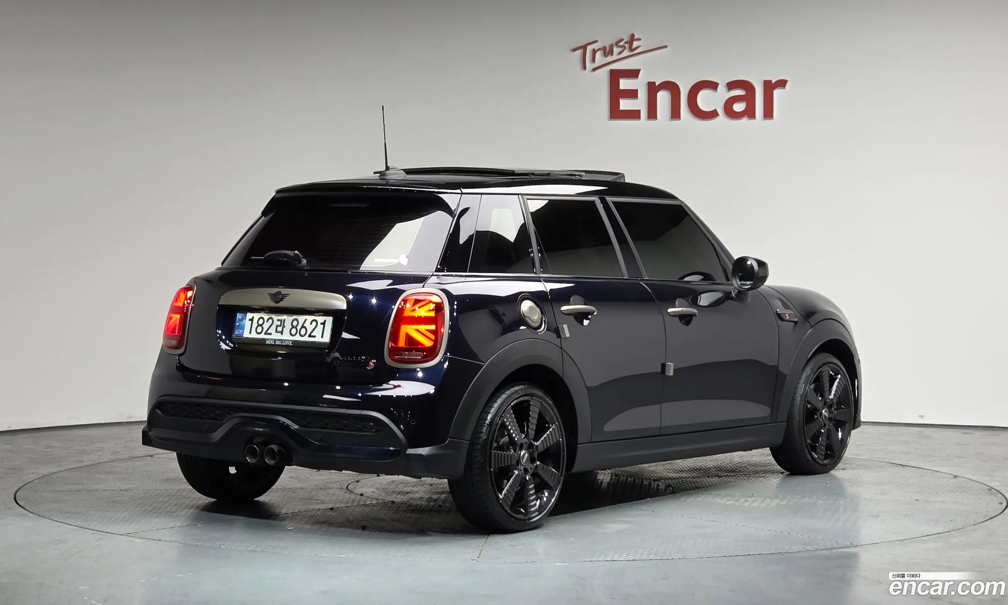 Mini Cooper S 2023 WMW61DK09P2U26471 — 16