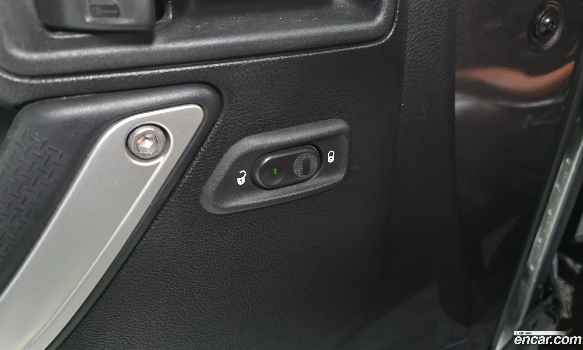 Jeep Wrangler 2016 1C4HJWFG4GL275600 — 4