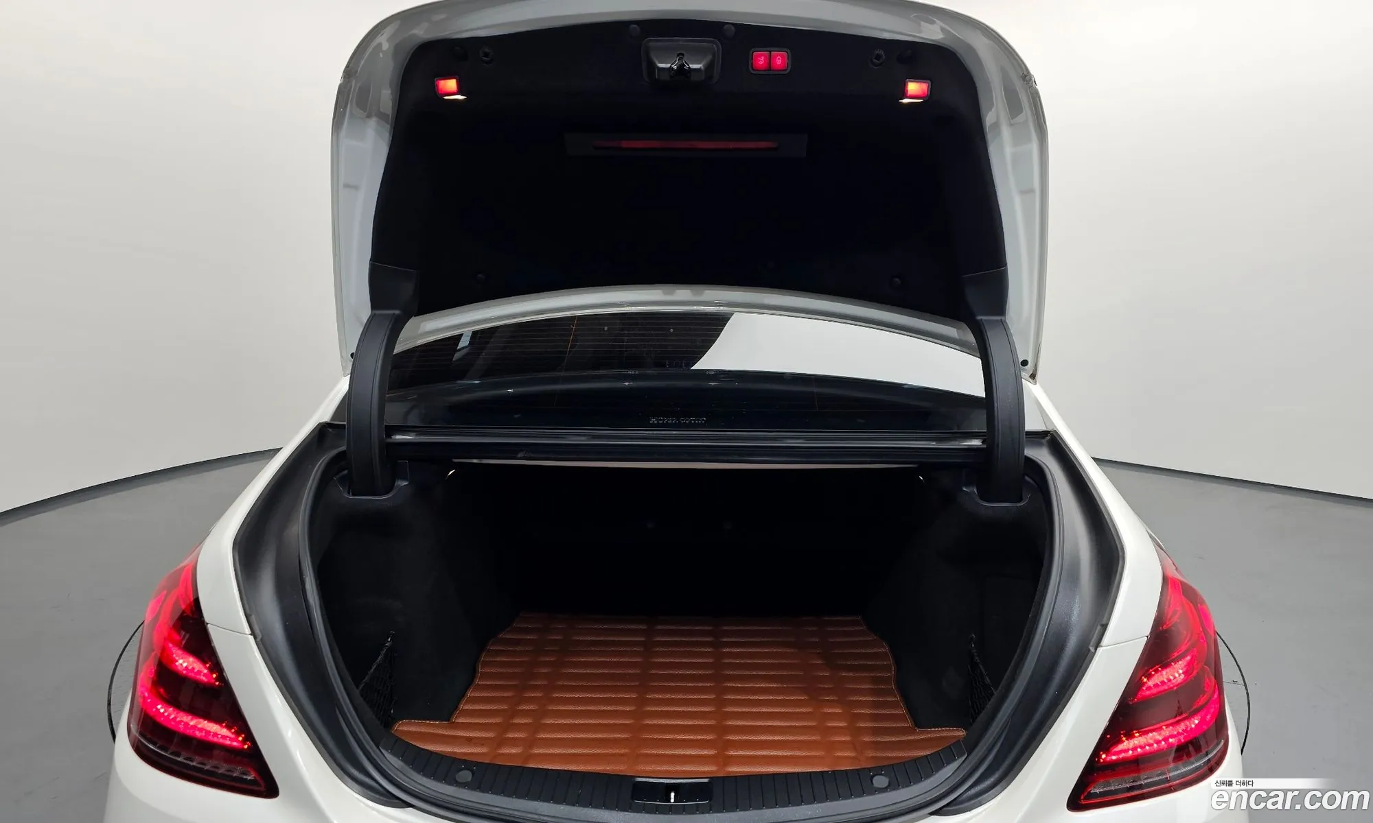 Mercedes-Benz S-Class W222 2018 WDDUG3FB6JA353738 — 2