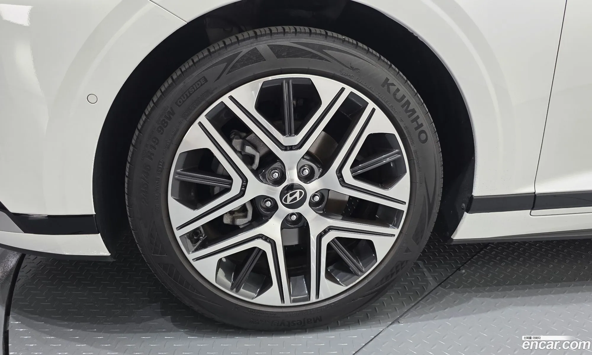 Hyundai Grandeur Hybrid 2023 — 2