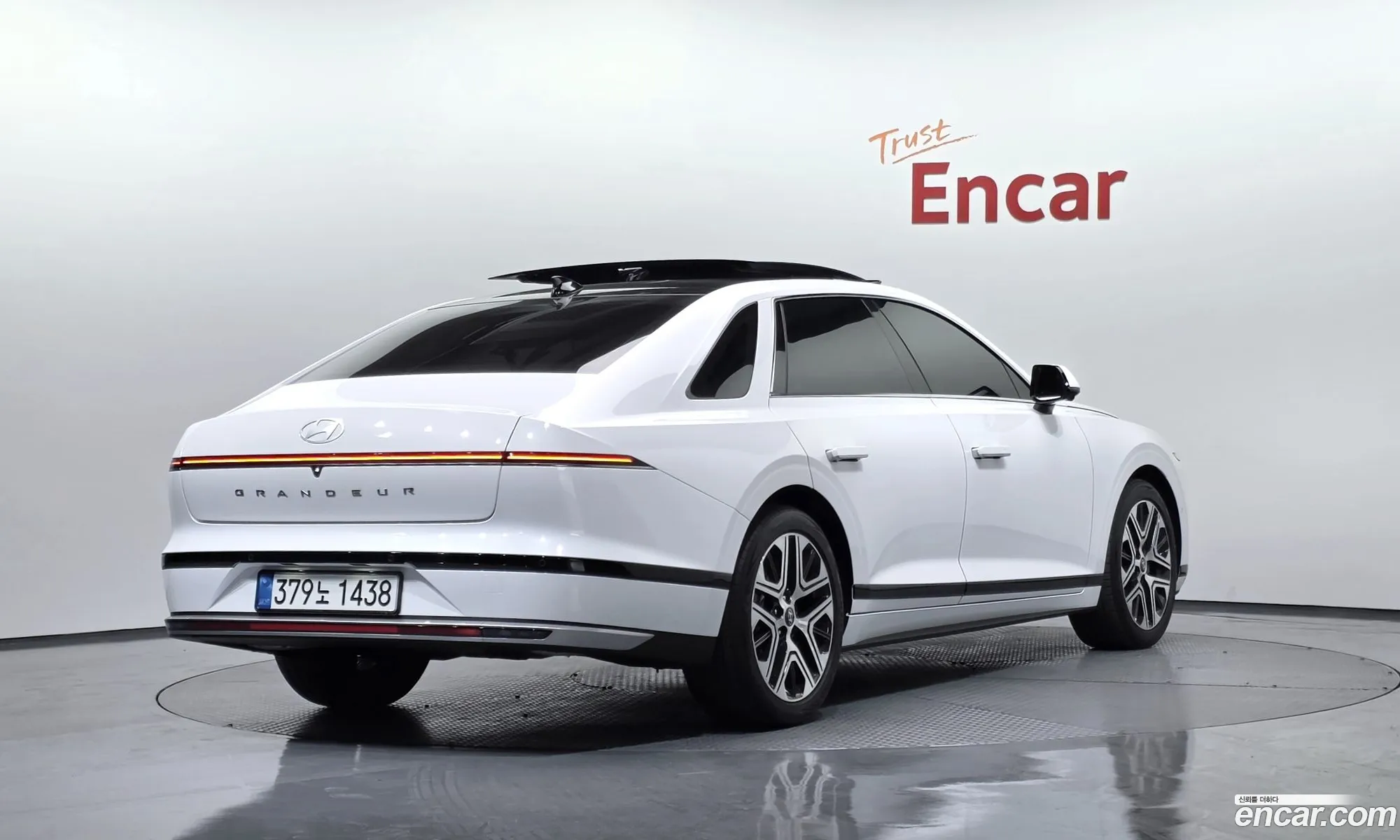 Hyundai Grandeur Hybrid 2023 — 4