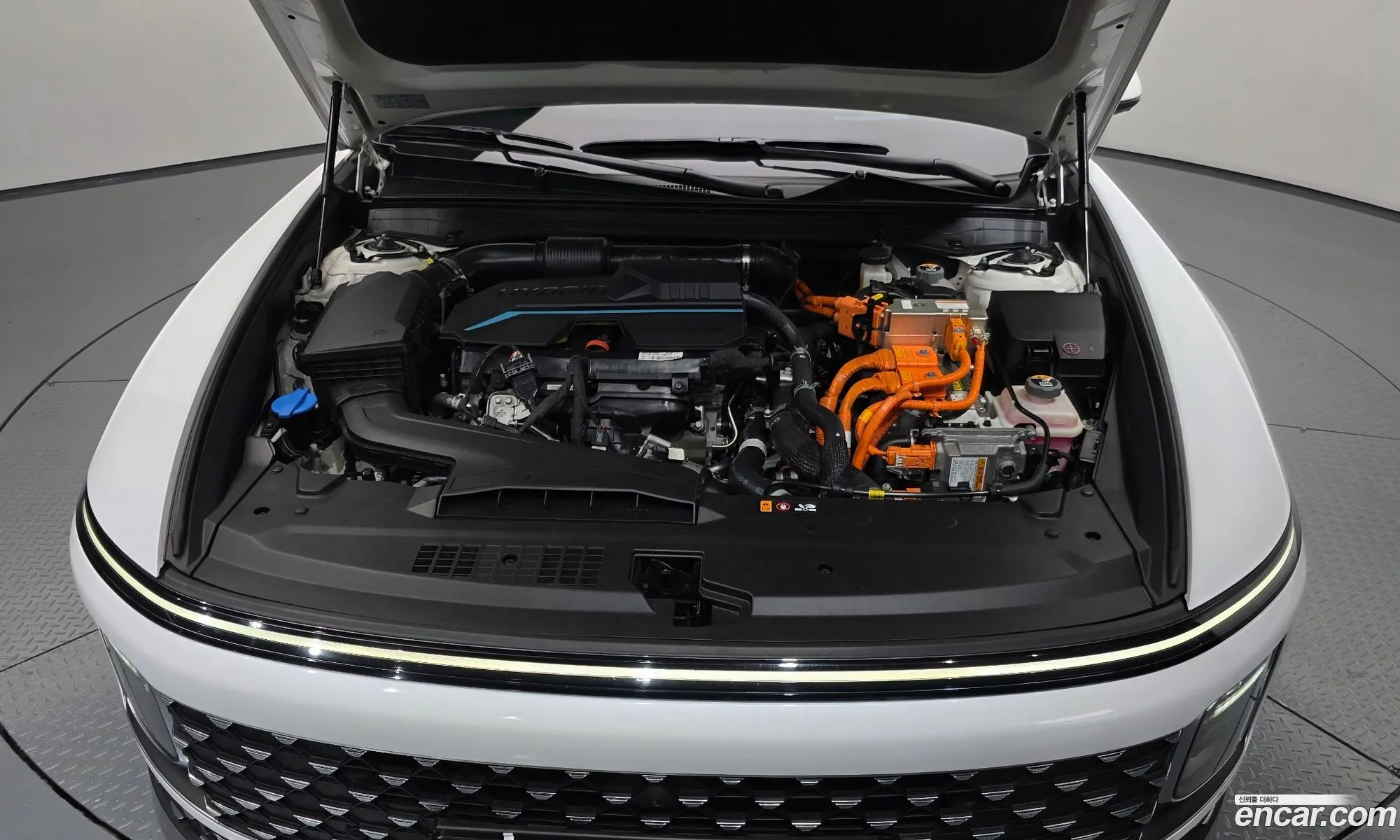 Hyundai Grandeur Hybrid 2023 — 8