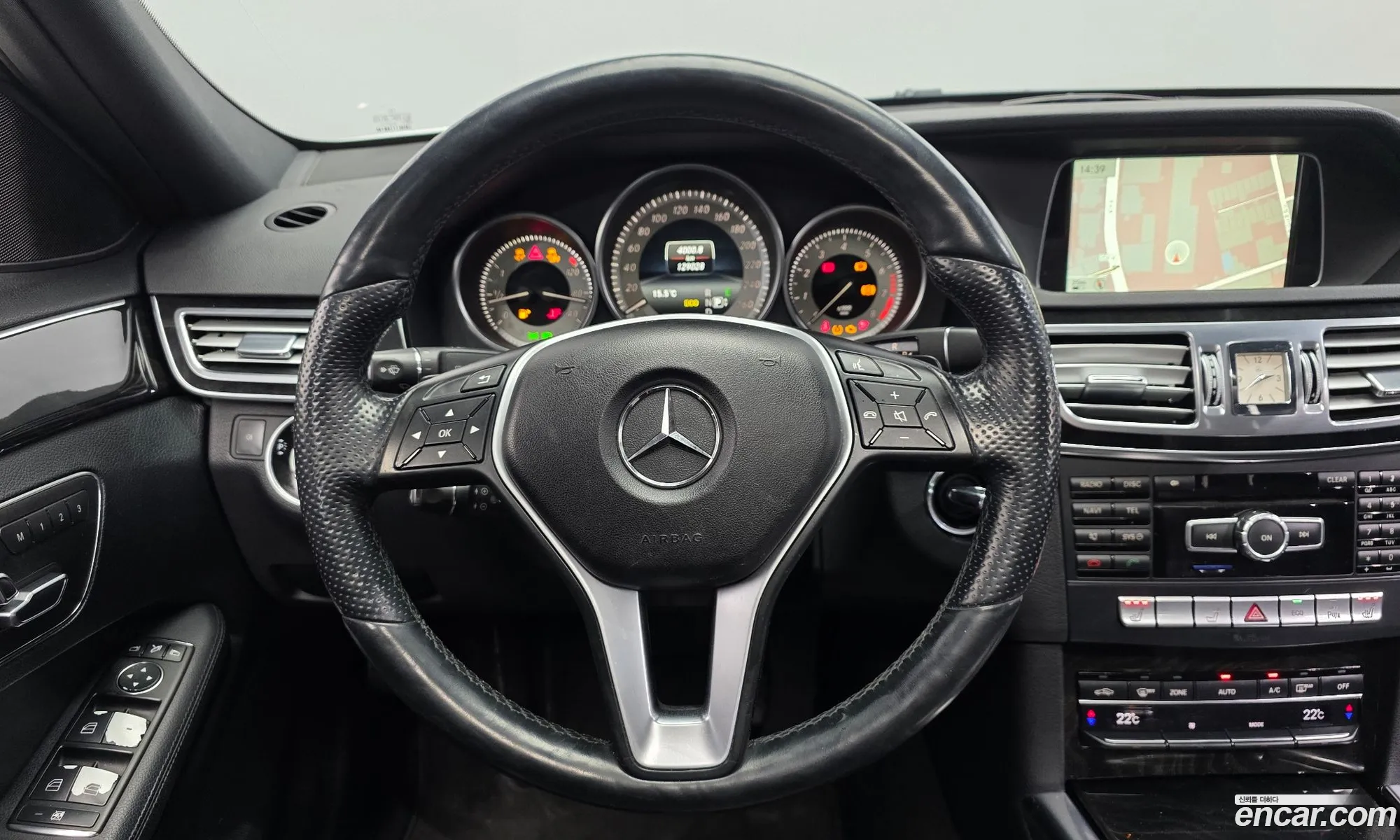 Mercedes-Benz E-Class W212 2013 WDDHF5FB2EA829702 — 14
