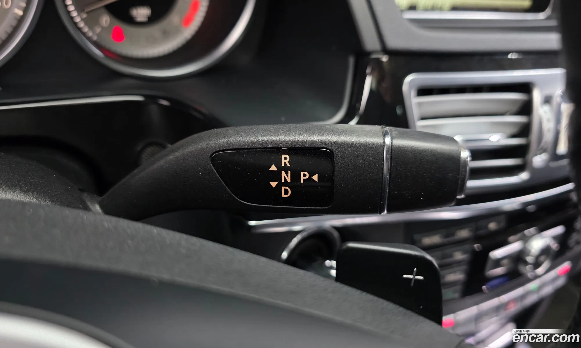 Mercedes-Benz E-Class W212 2013 WDDHF5FB2EA829702 — 5