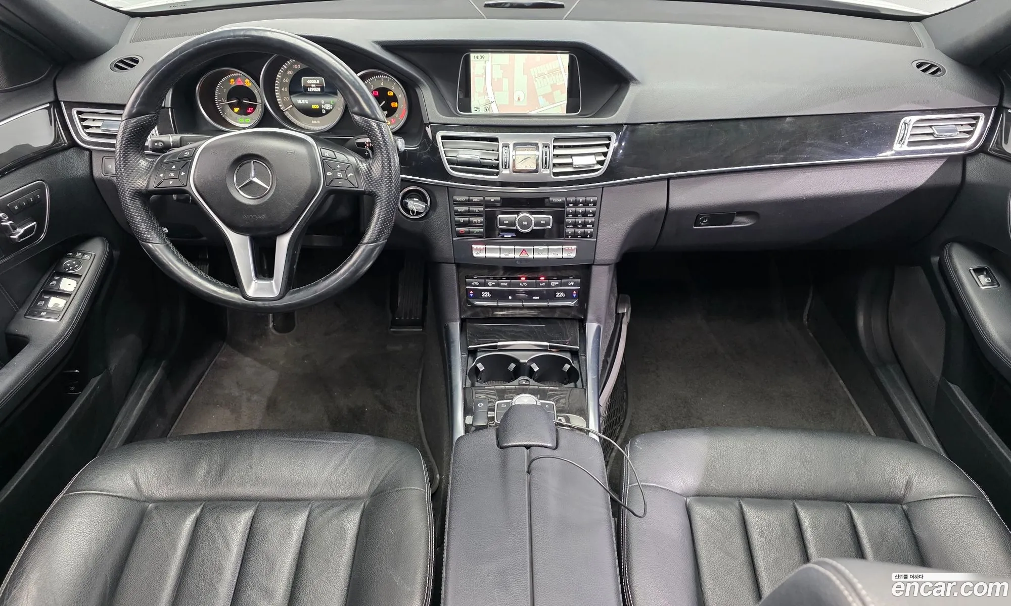 Mercedes-Benz E-Class W212 2013 WDDHF5FB2EA829702 — 4