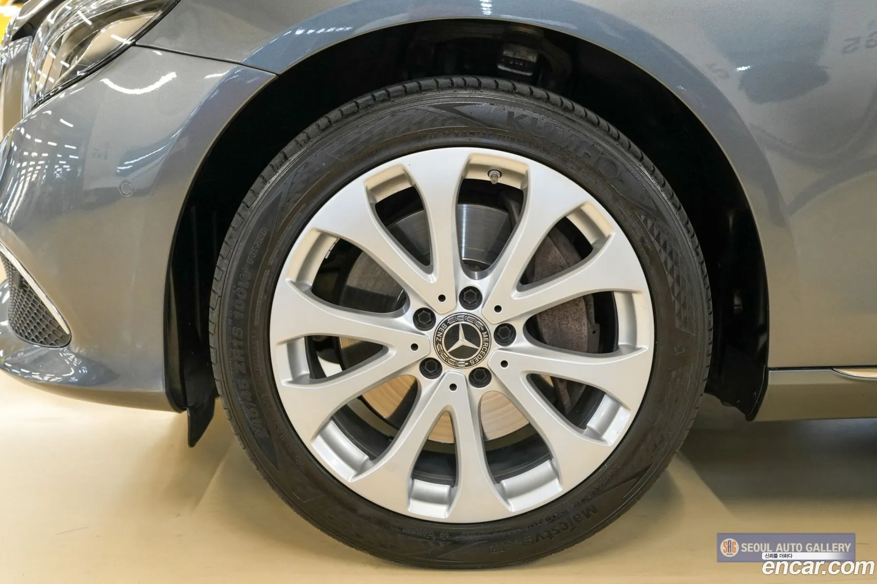 Mercedes-Benz E-Class W213 2019 — 19