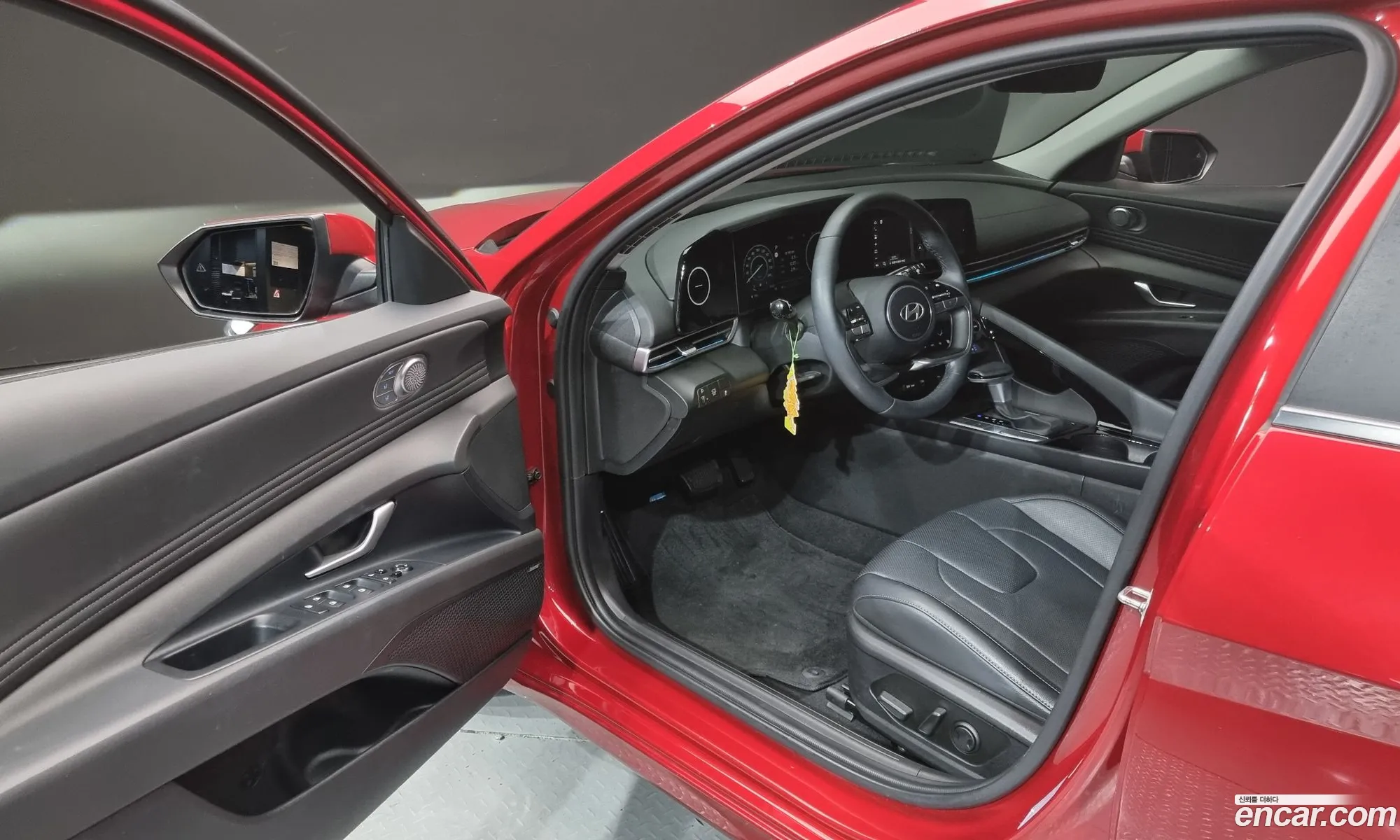 Hyundai Elantra Hybrid 2024 — 6