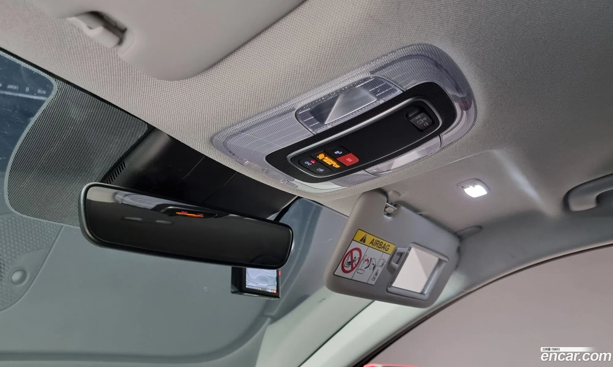 Hyundai Elantra Hybrid 2024 — 19
