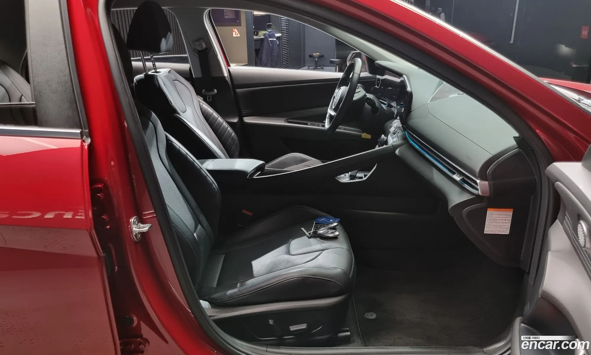 Hyundai Elantra Hybrid 2024 — 16
