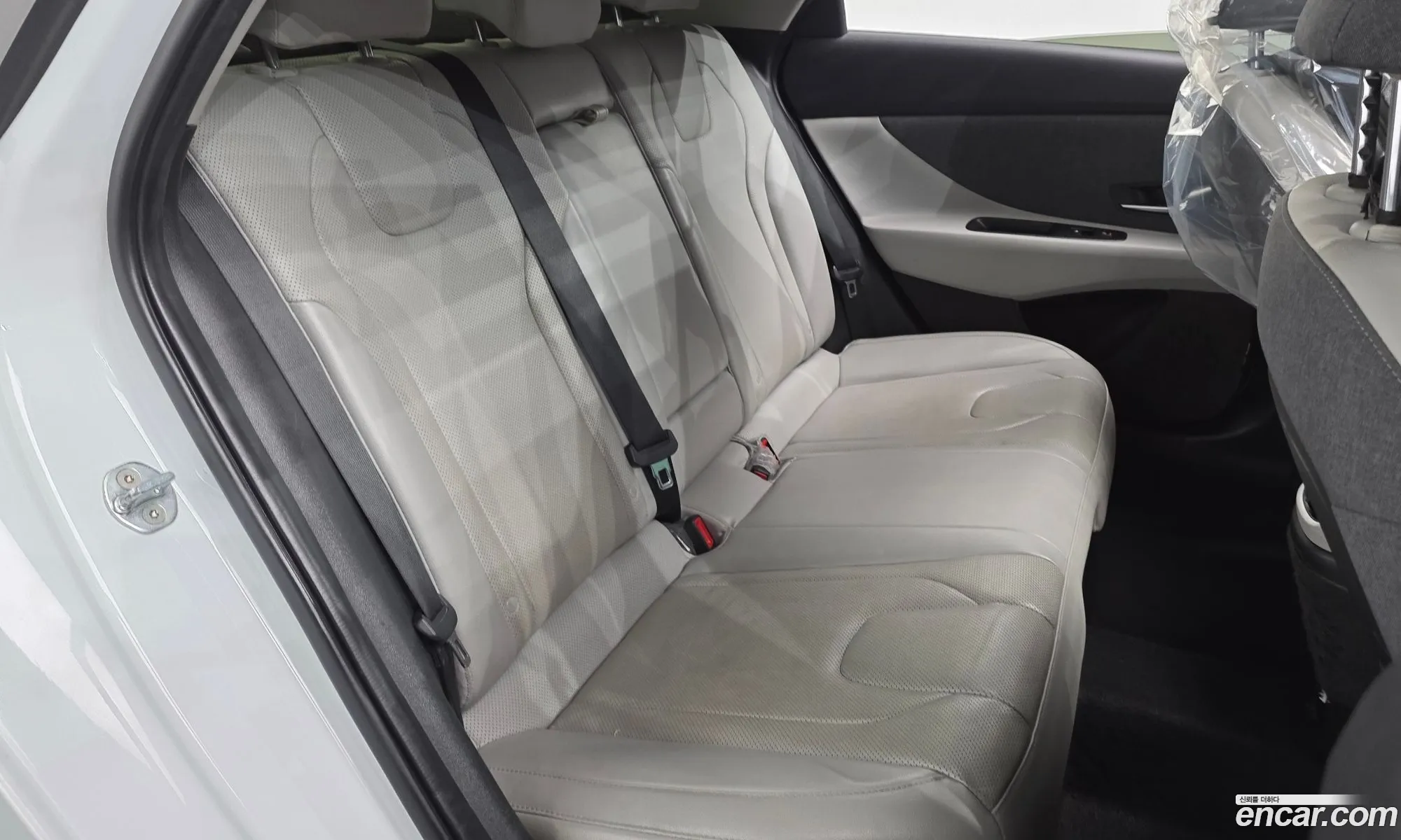 Hyundai Elantra Hybrid 2022 — 19