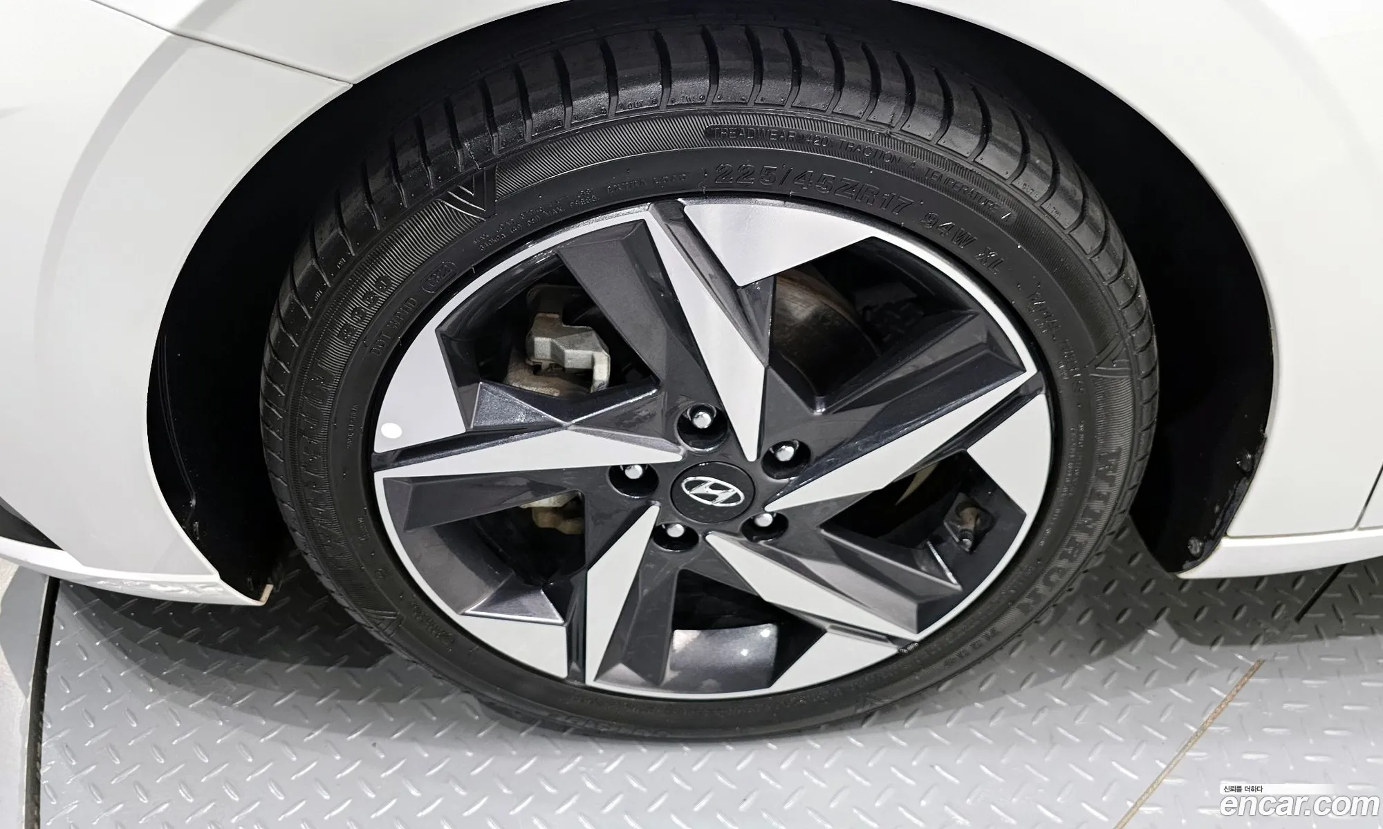 Hyundai Elantra Hybrid 2022 — 5