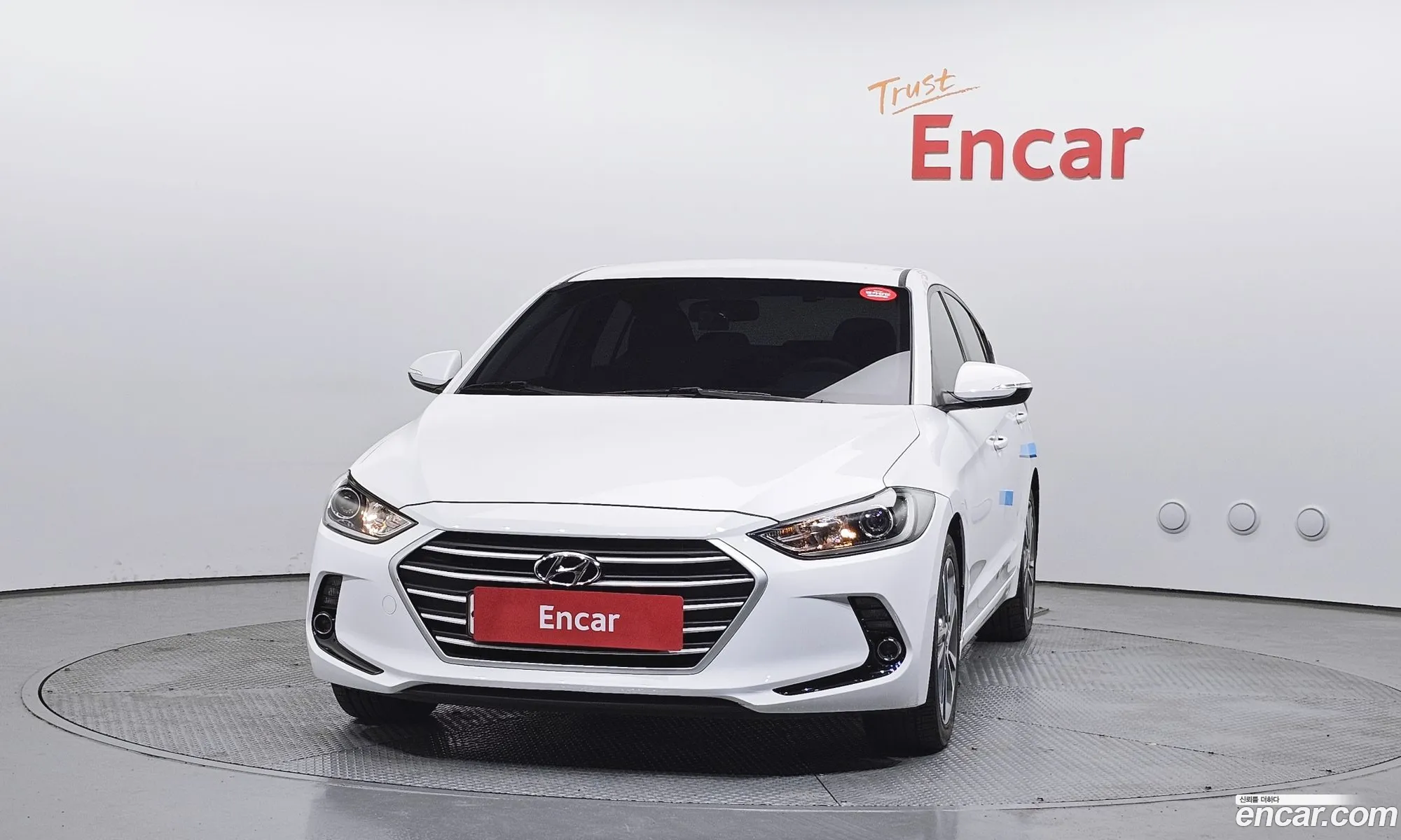 Hyundai Elantra AD 2017 — 16
