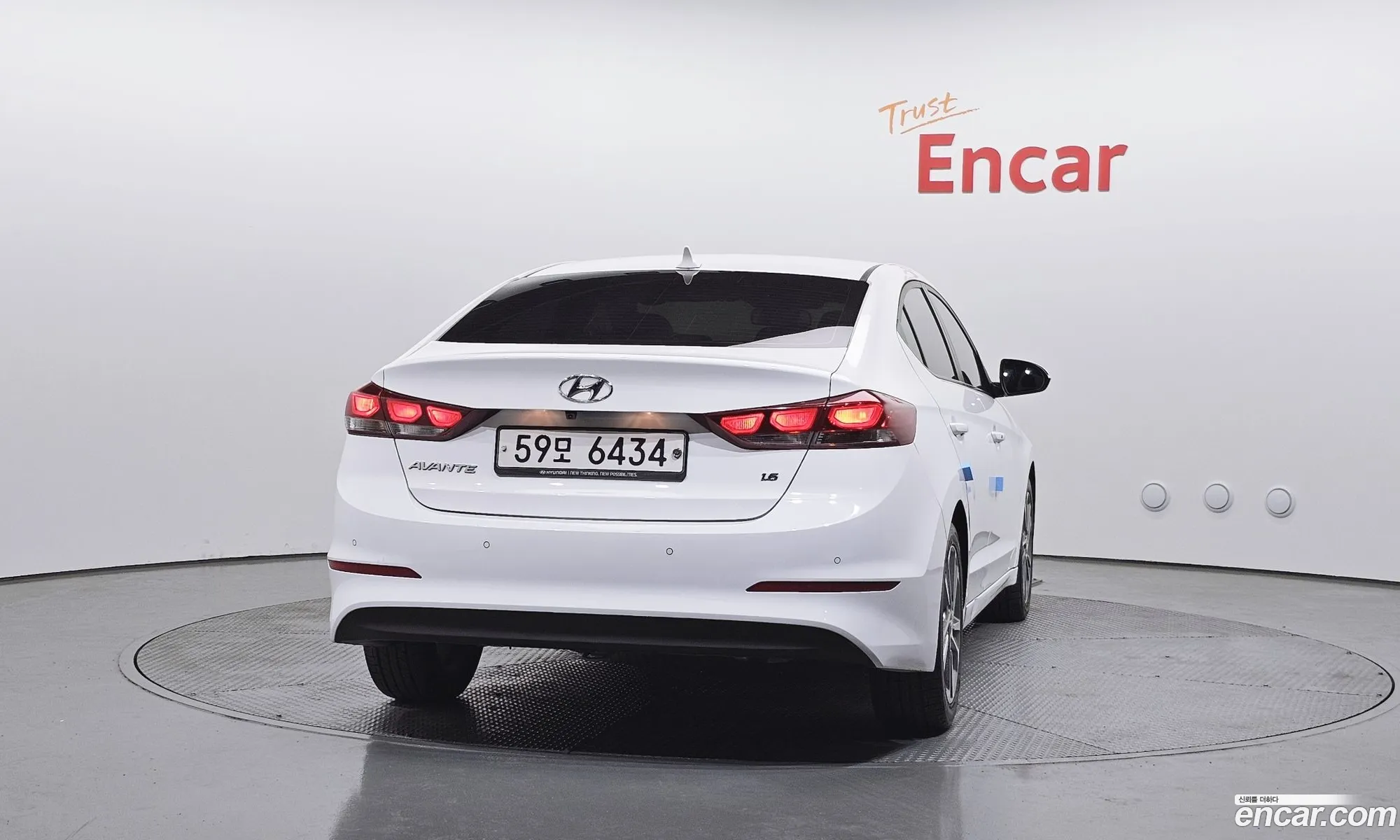Hyundai Elantra AD 2017 — 19