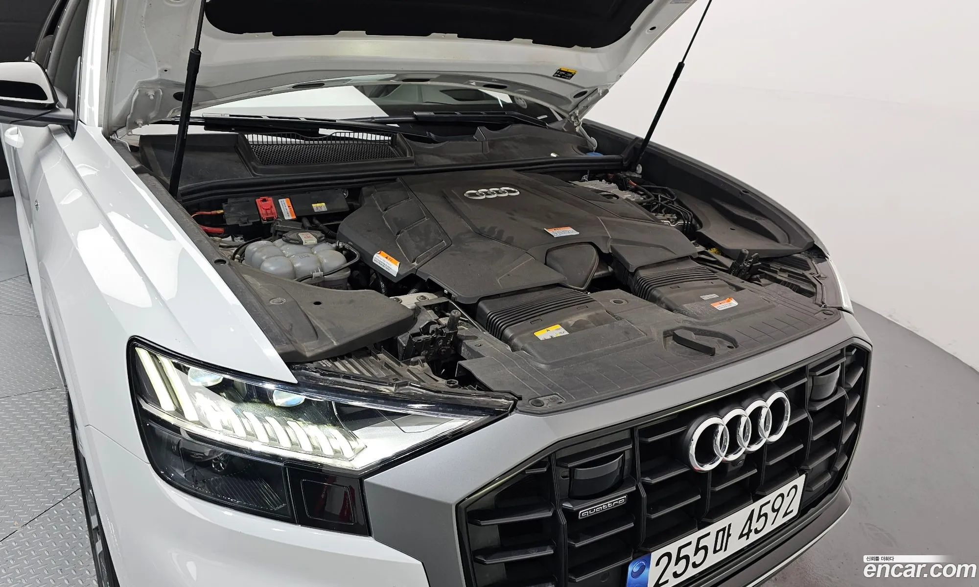Audi Q8 2022 WAUZZZF1 — 19