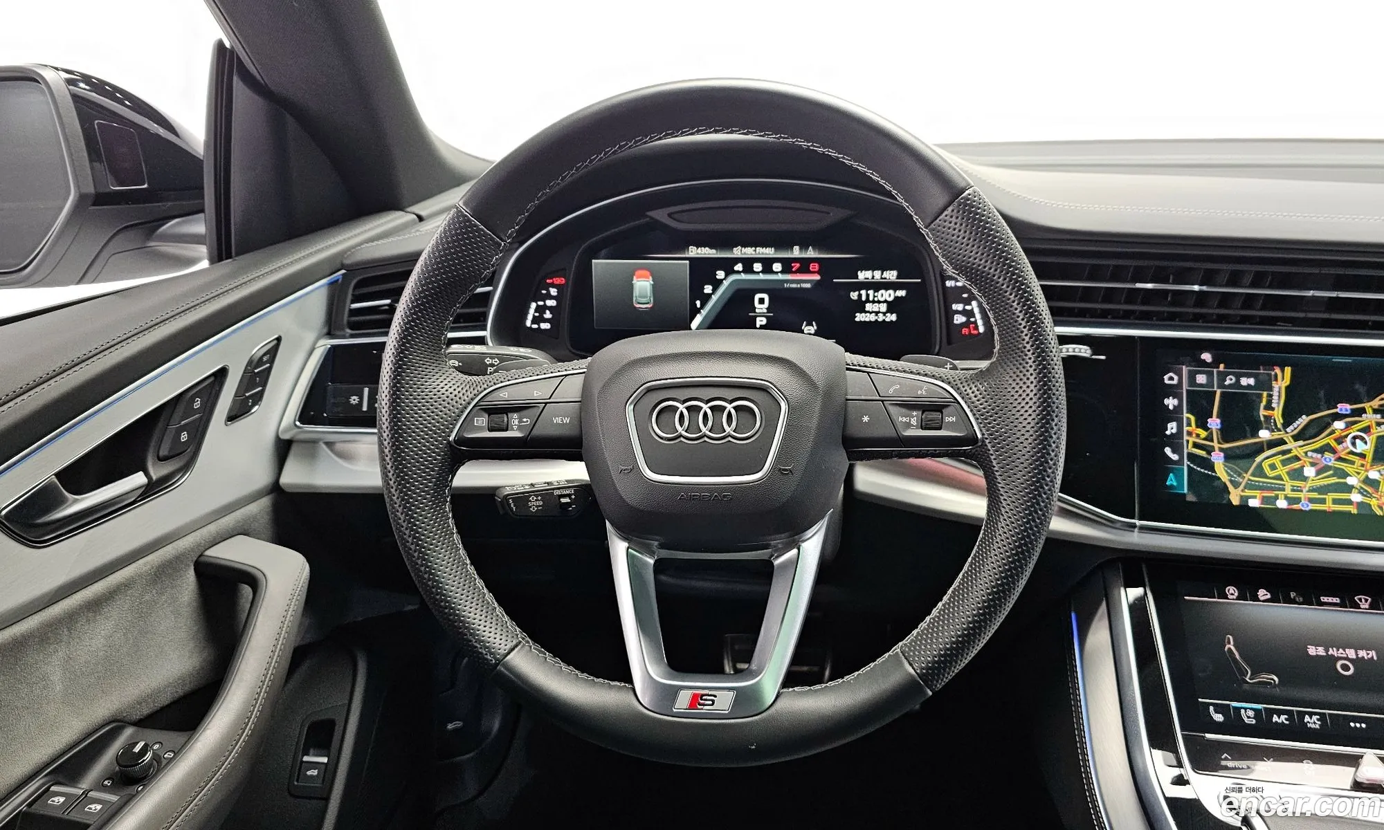 Audi Q8 2022 WAUZZZF1 — 7
