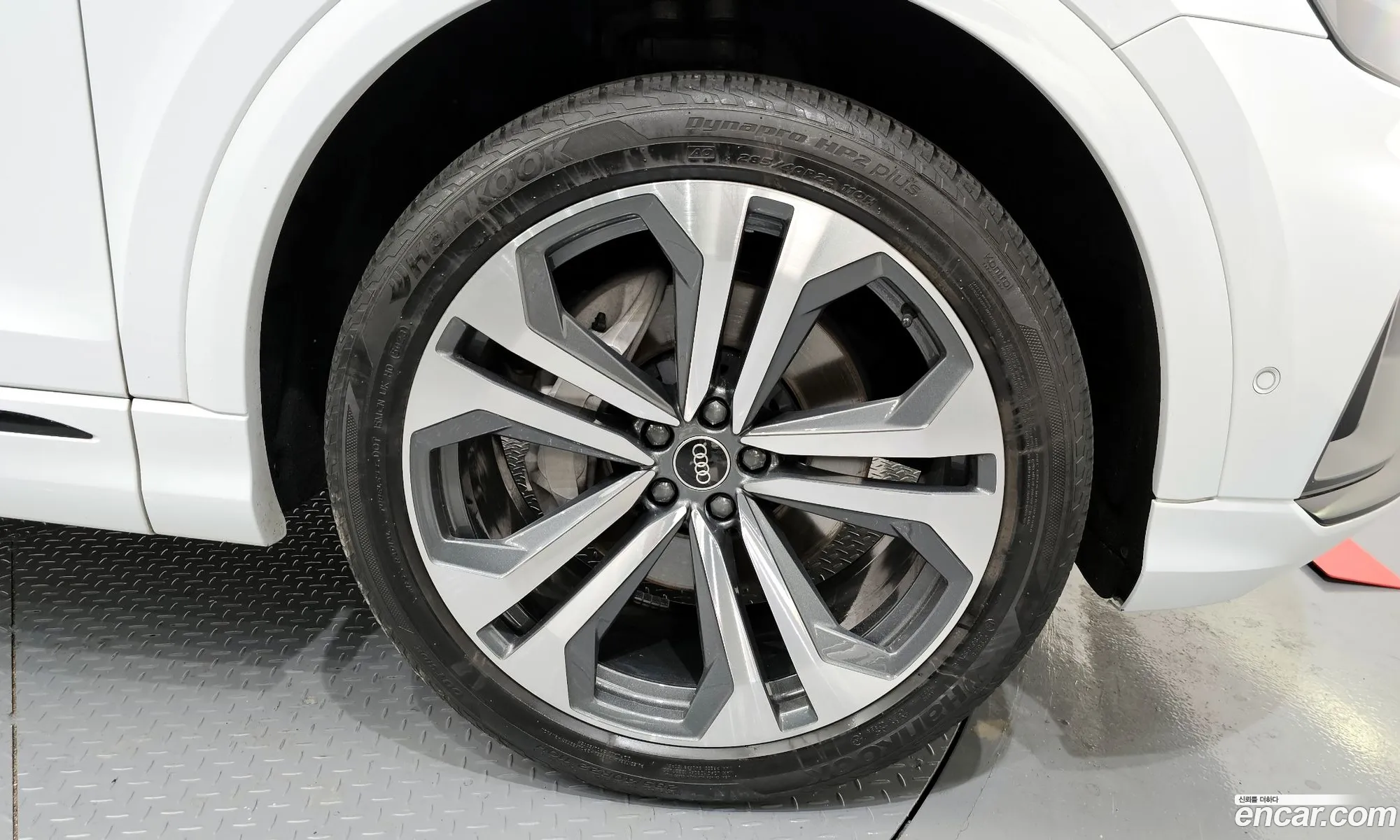 Audi Q8 2022 WAUZZZF1 — 14
