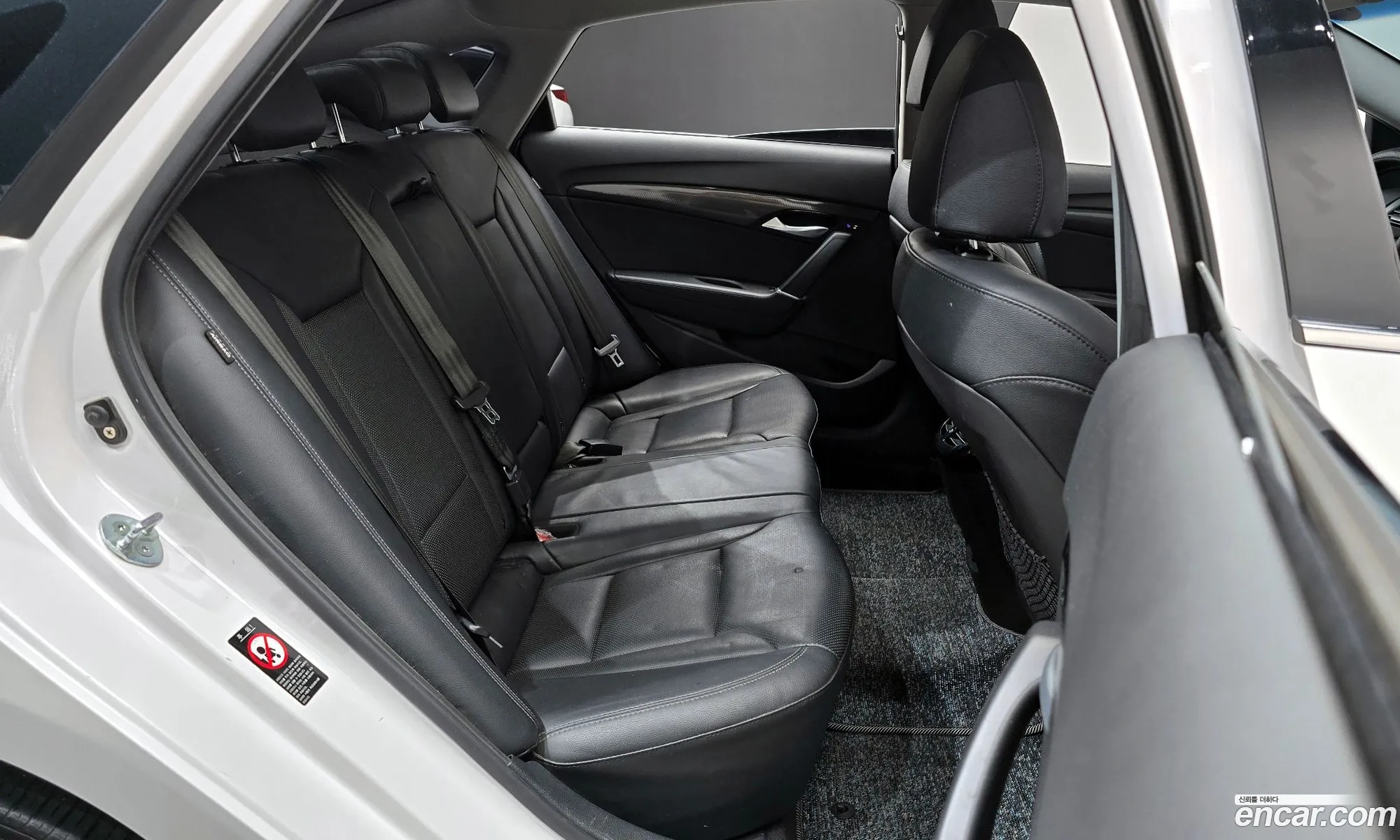 Hyundai i40 Saloon 2014 — 12