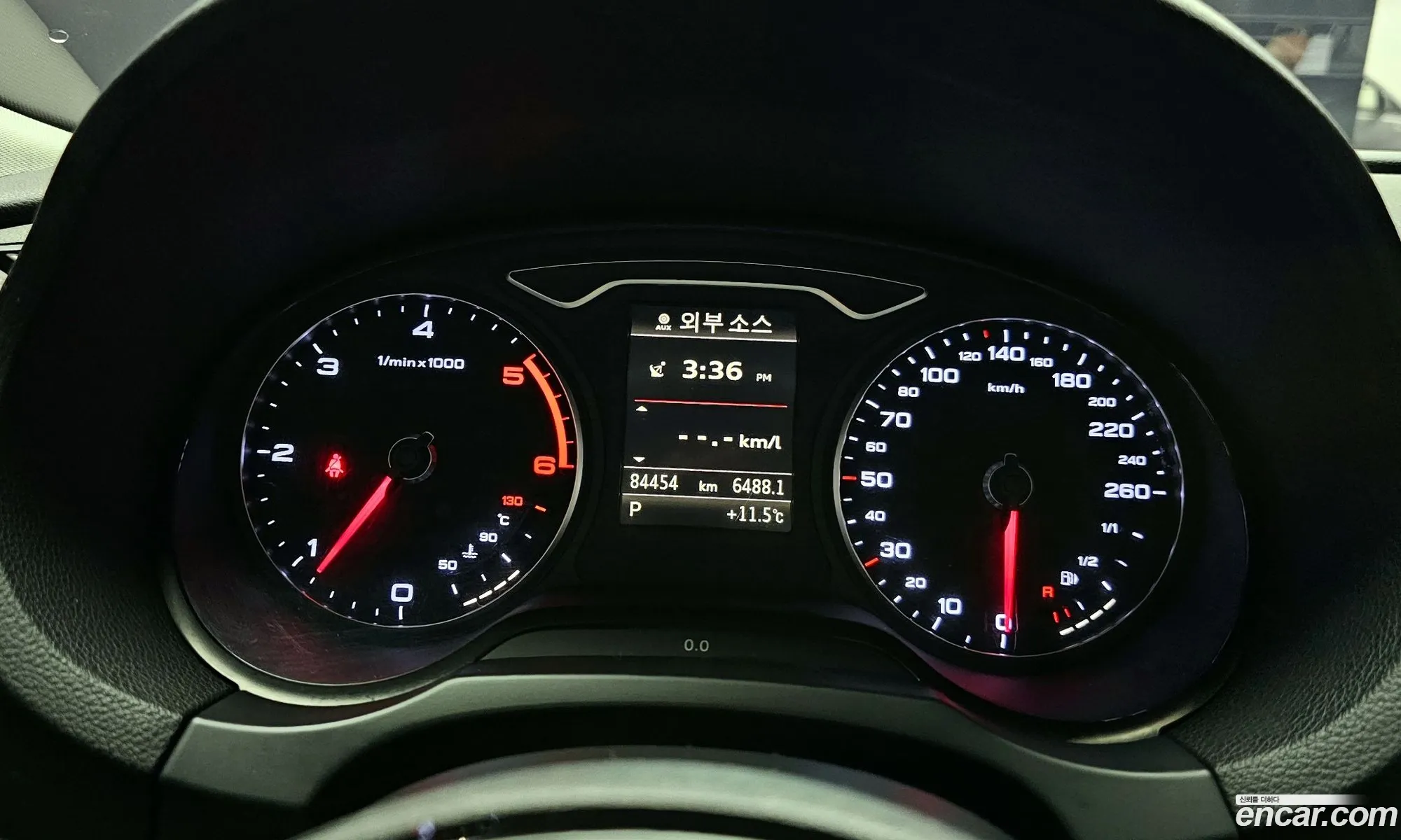 Audi A3 2015 WAUZZZ8V6FA104476 — 3