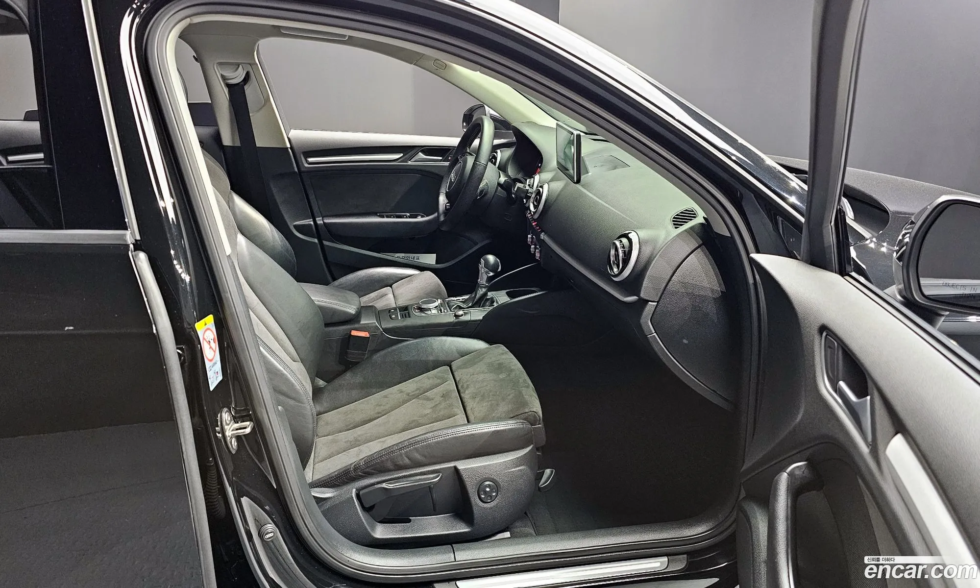 Audi A3 2015 WAUZZZ8V6FA104476 — 11