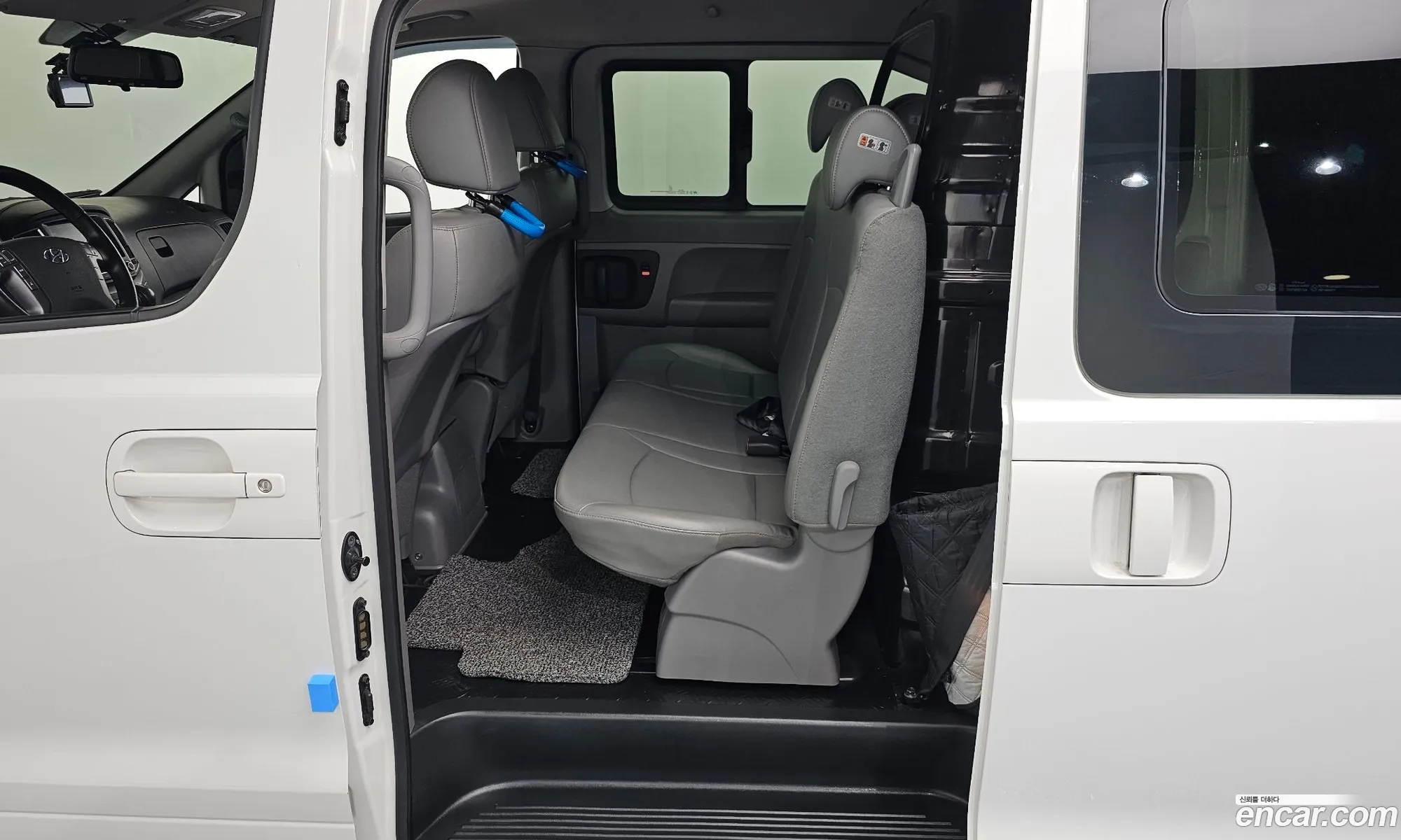 Hyundai Grand Starex 2021 — 18