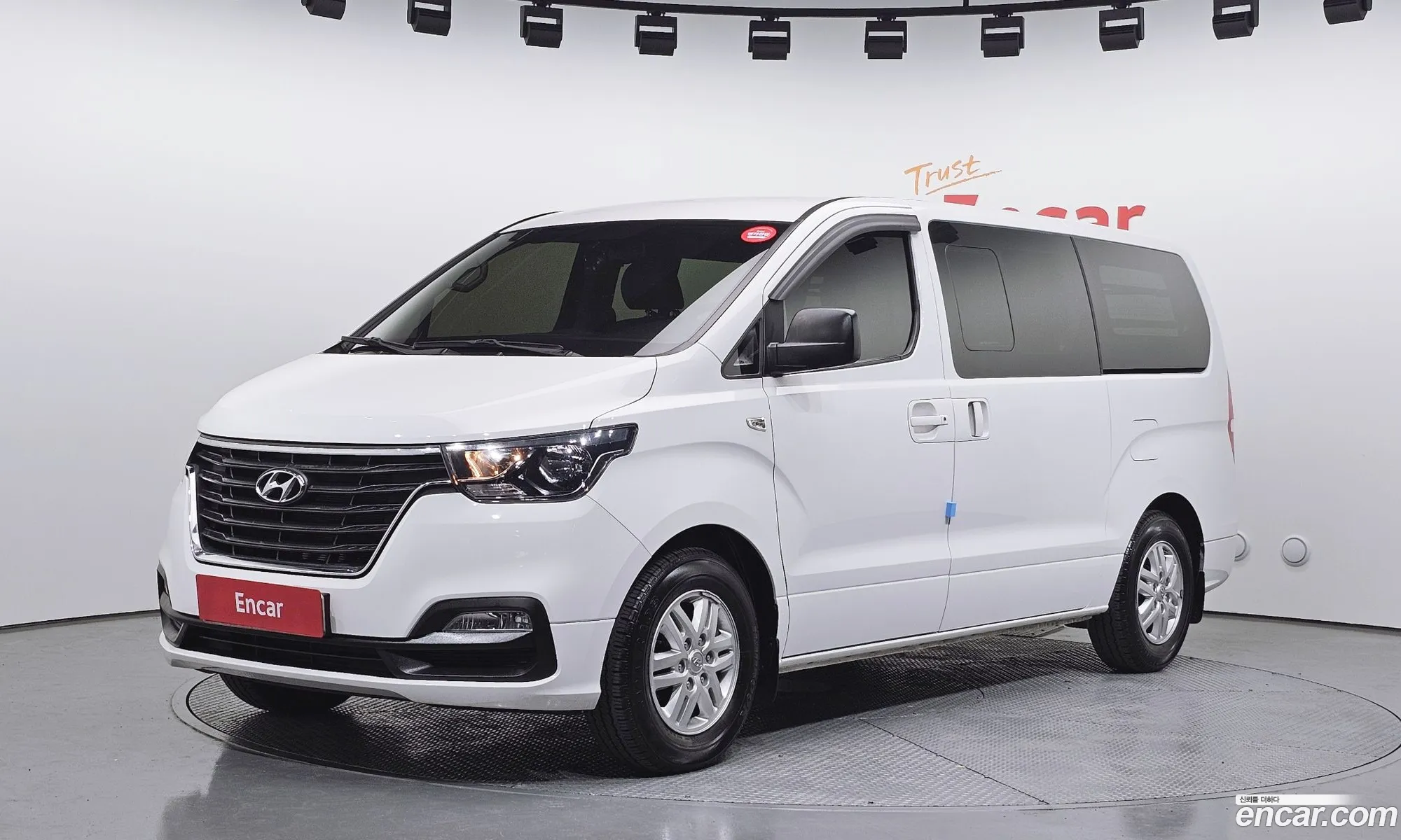 Hyundai Grand Starex 2021 — 10