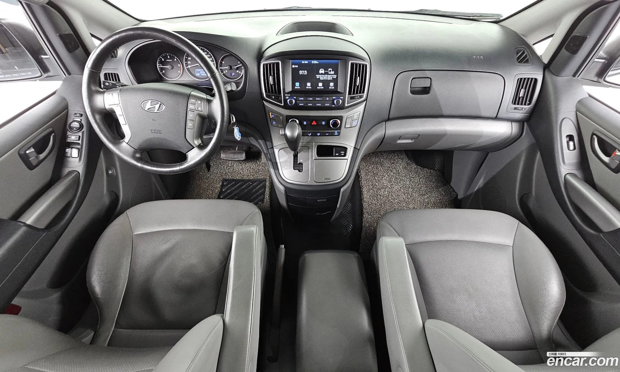 Hyundai Grand Starex 2021 — 16