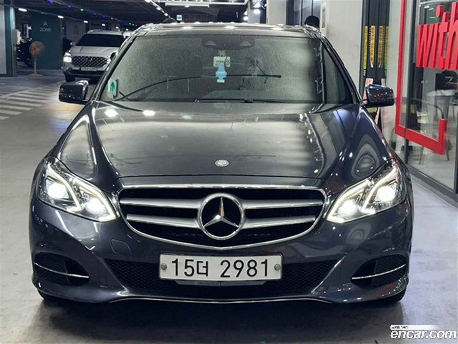 Mercedes-Benz E-Class W212 2013 — 15