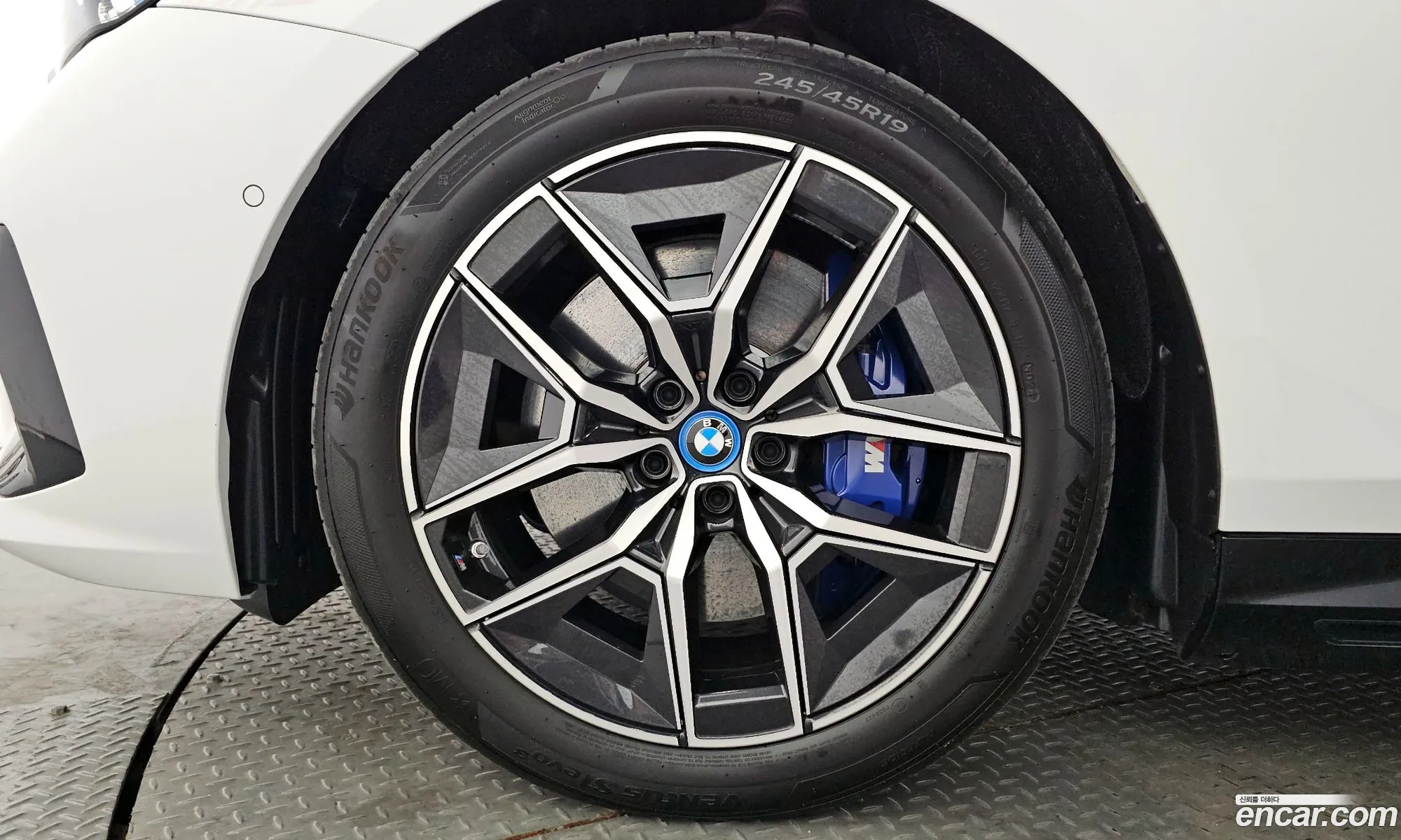 BMW i5 2025 — 14
