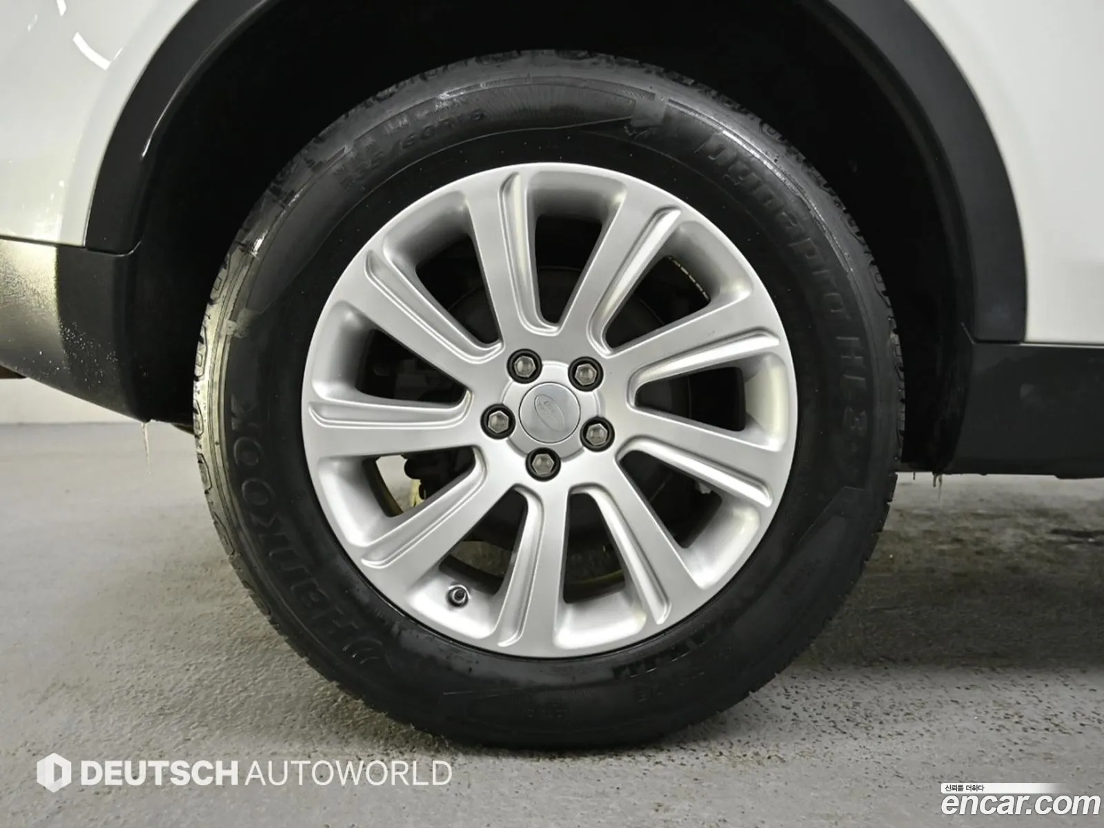 Land Rover Discovery Sport 2016 — 18