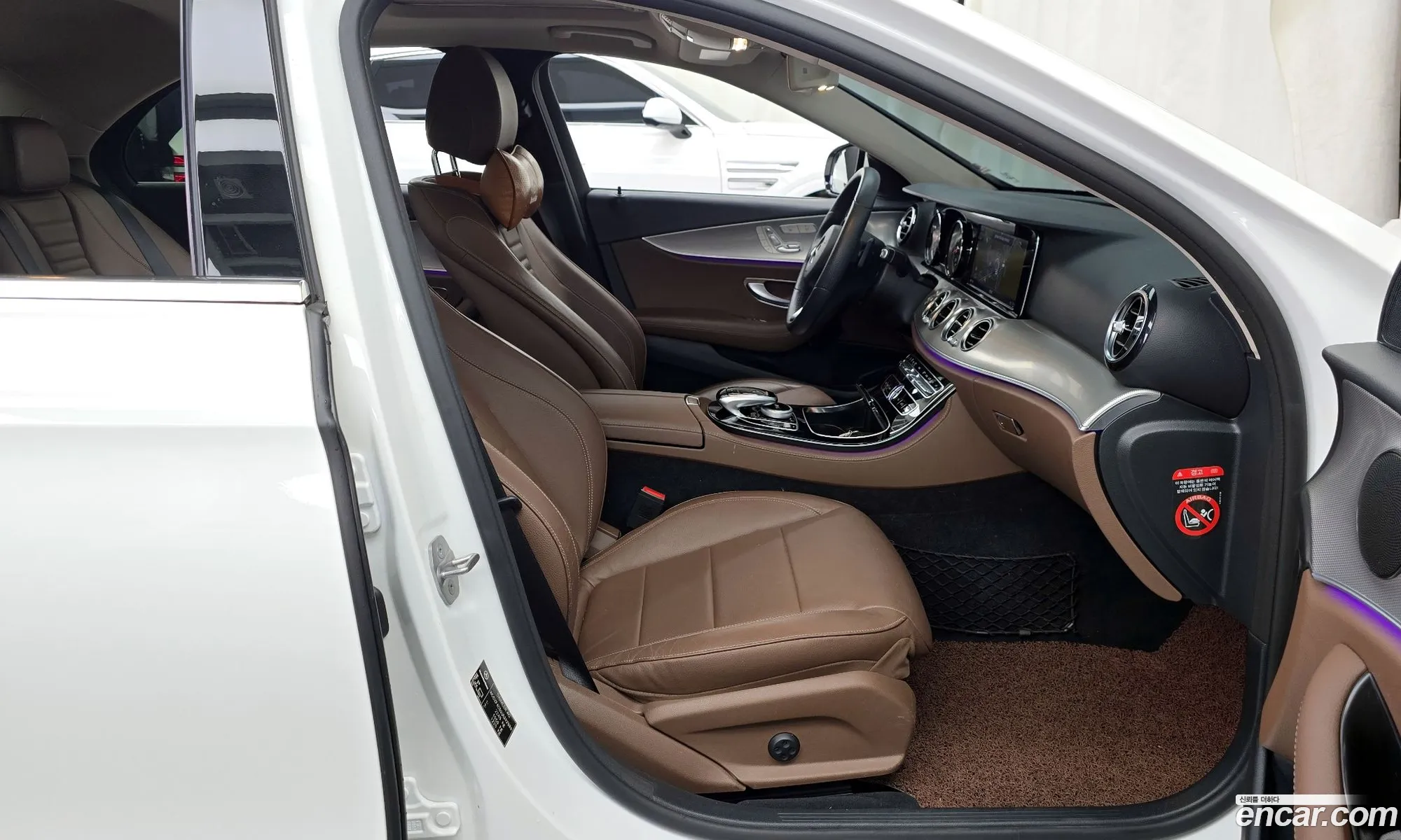 Mercedes-Benz E-Class W213 2018 — 12